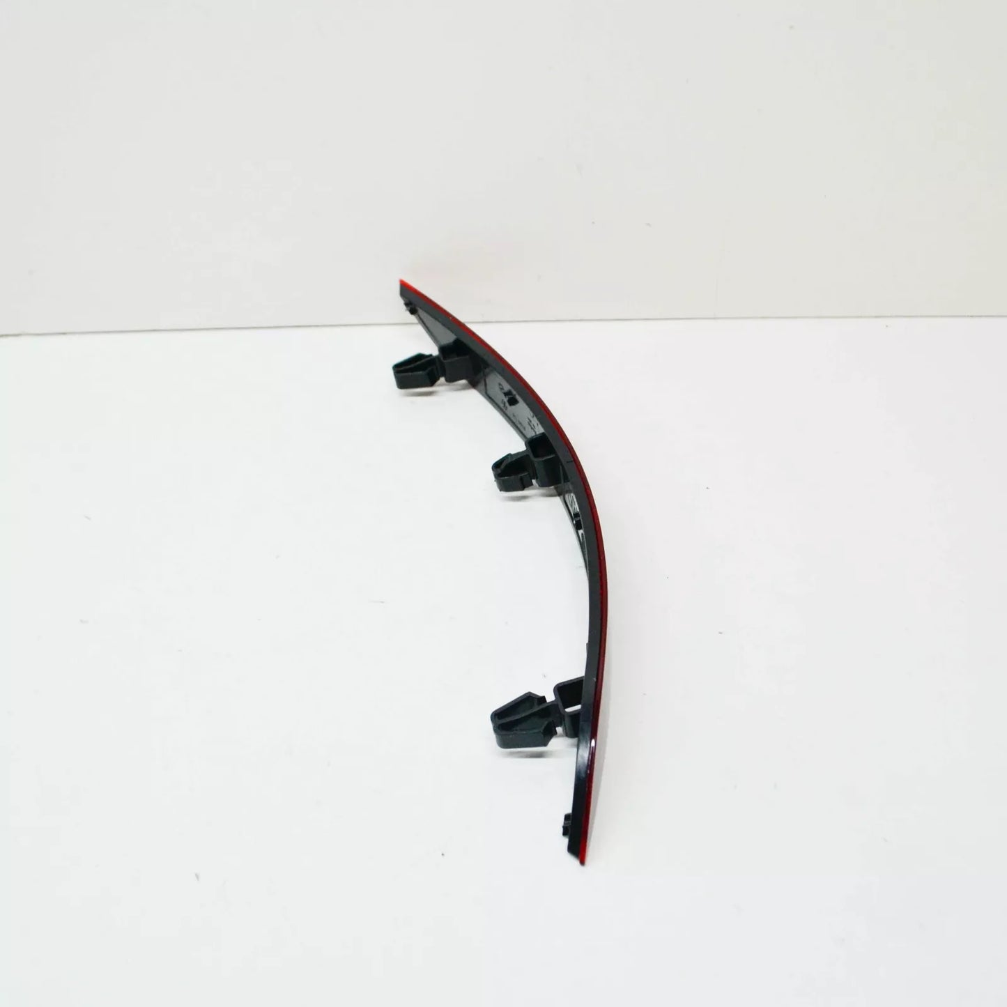 NEW AUDI A3 8V REAR LEFT BUMPER REFLECTOR 8V5945105D ORIGINAL