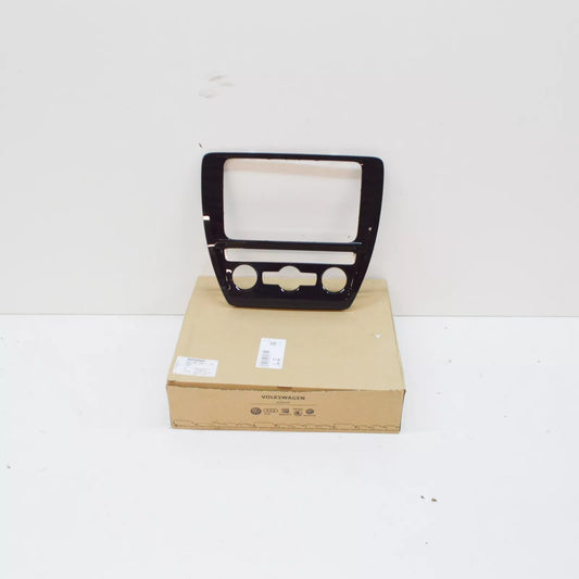 NEW VW JETTA MK6 16 CENTER INSTRUMENT PANEL RADIO TRIM 5C6858069FTAI