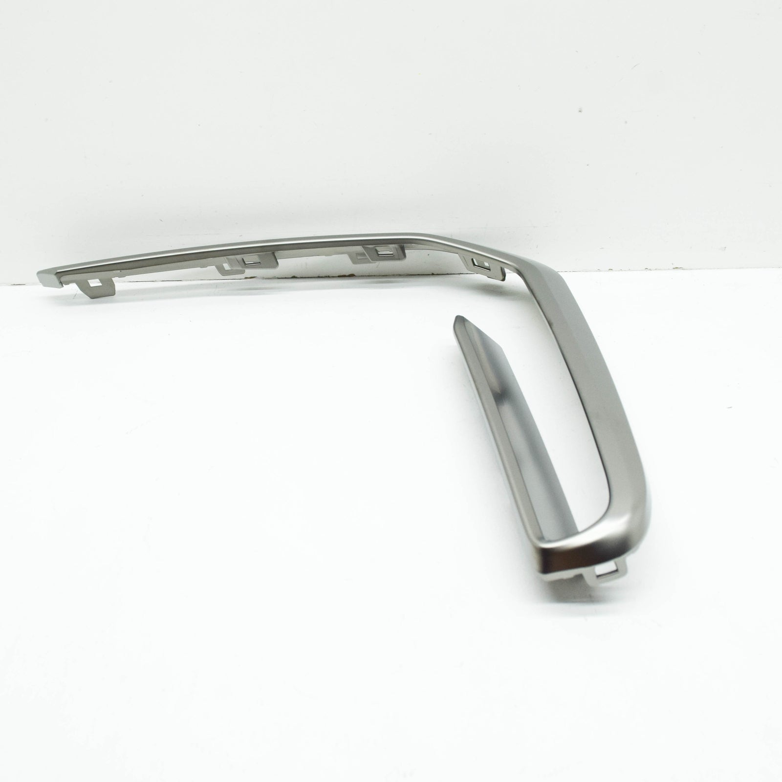 new bmw x7 g07 front bumper grille left finisher 51118092883 8092883 original