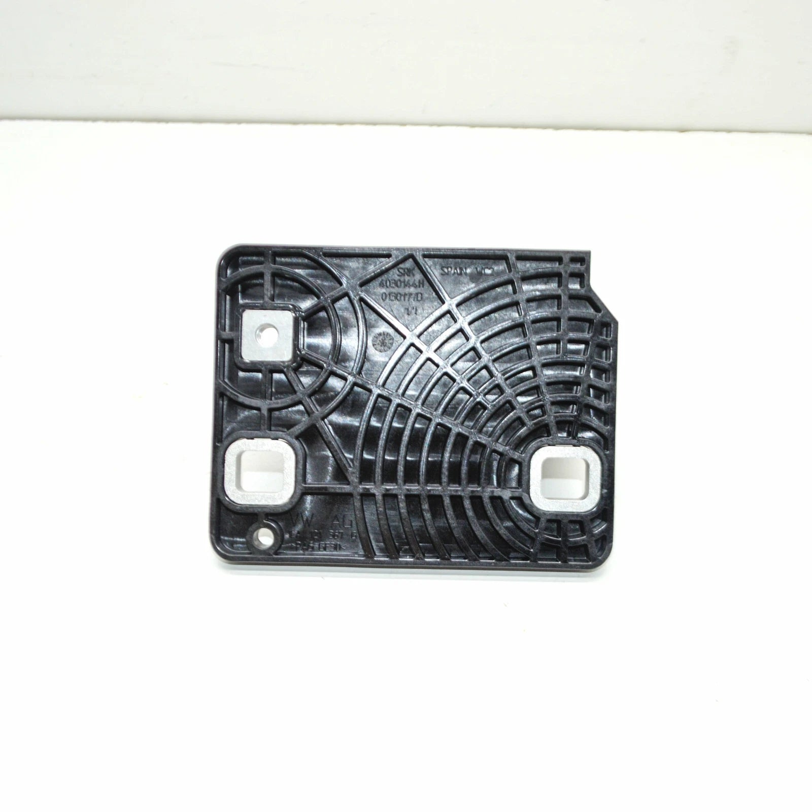 NEW VOLKSWAGEN ID.4 E21 LEFT RADIATOR HOLDER BRACKET 1EA121367G