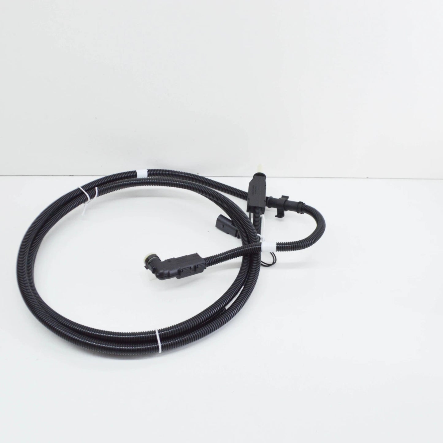 NEW VW PASSAT B8 3G REDUCING AGENT INJECTOR METERING LINE 3Q0131984AE ORIGINAL