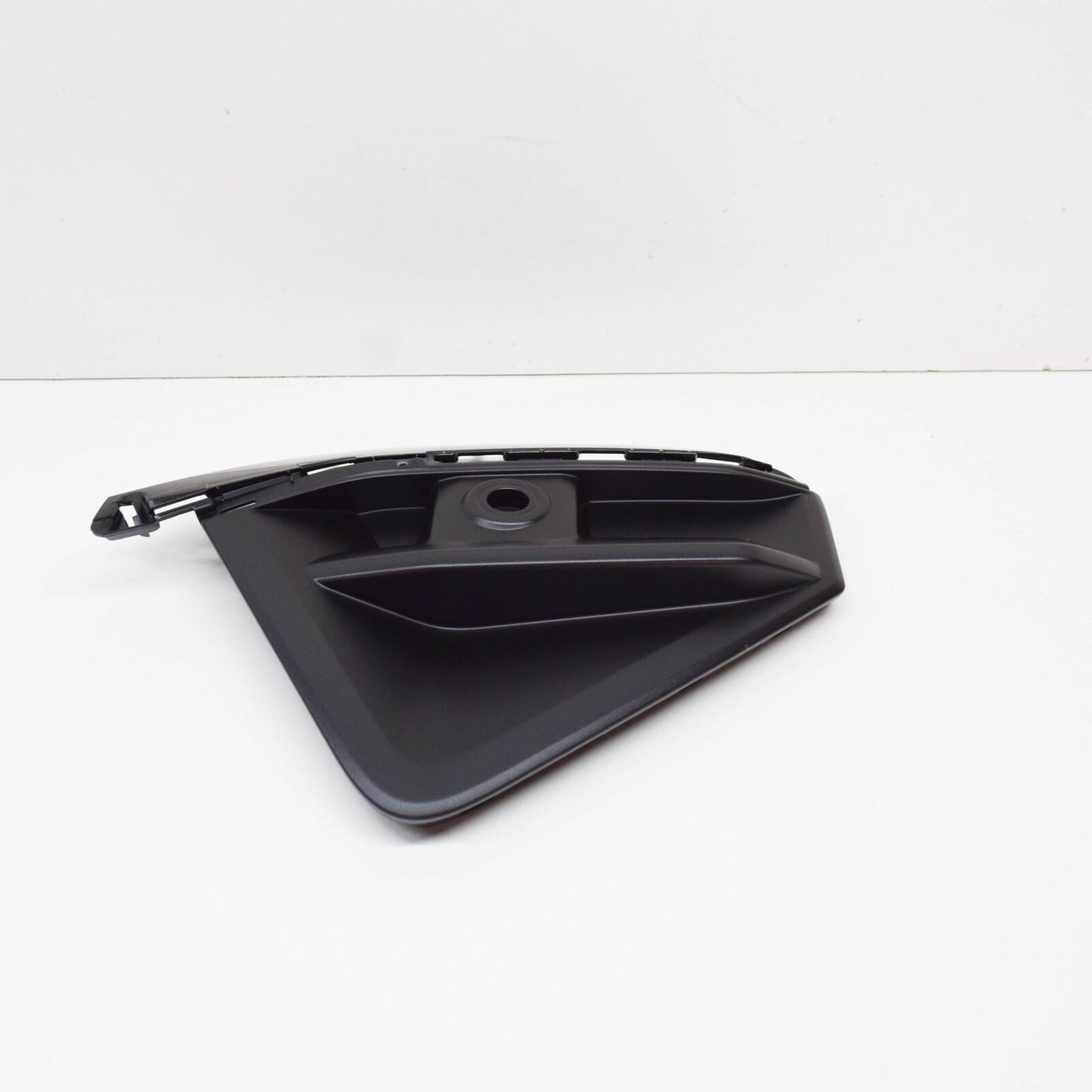 NEW AUDI Q4 E-TRON FRONT BUMPER RIGHT AIR GUIDE GRILLE 89A807682A9B9 ORIGINAL