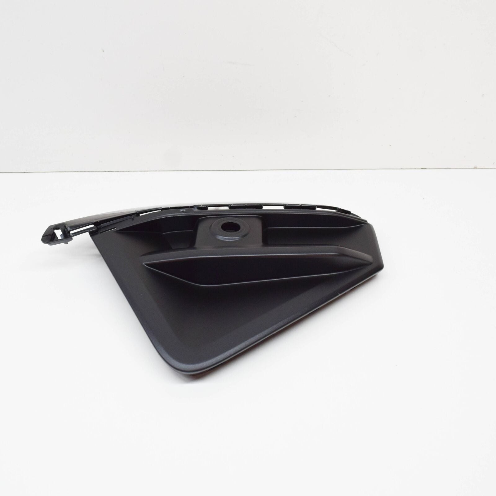 NEW AUDI Q4 E-TRON FRONT BUMPER RIGHT AIR GUIDE GRILLE 89A807682A9B9 ORIGINAL