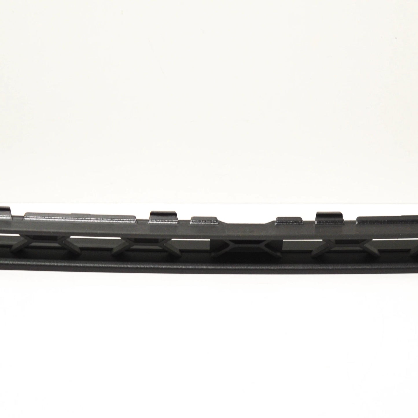 NEW AUDI TT 8J FRONT BUMPER LOWER GRILL 8J0807697H 2013