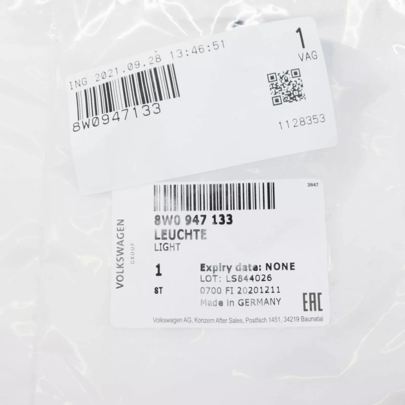 NEW AUDI A4 B9 REAR LEFT DOOR COURTESY LIGHT 8W0947133