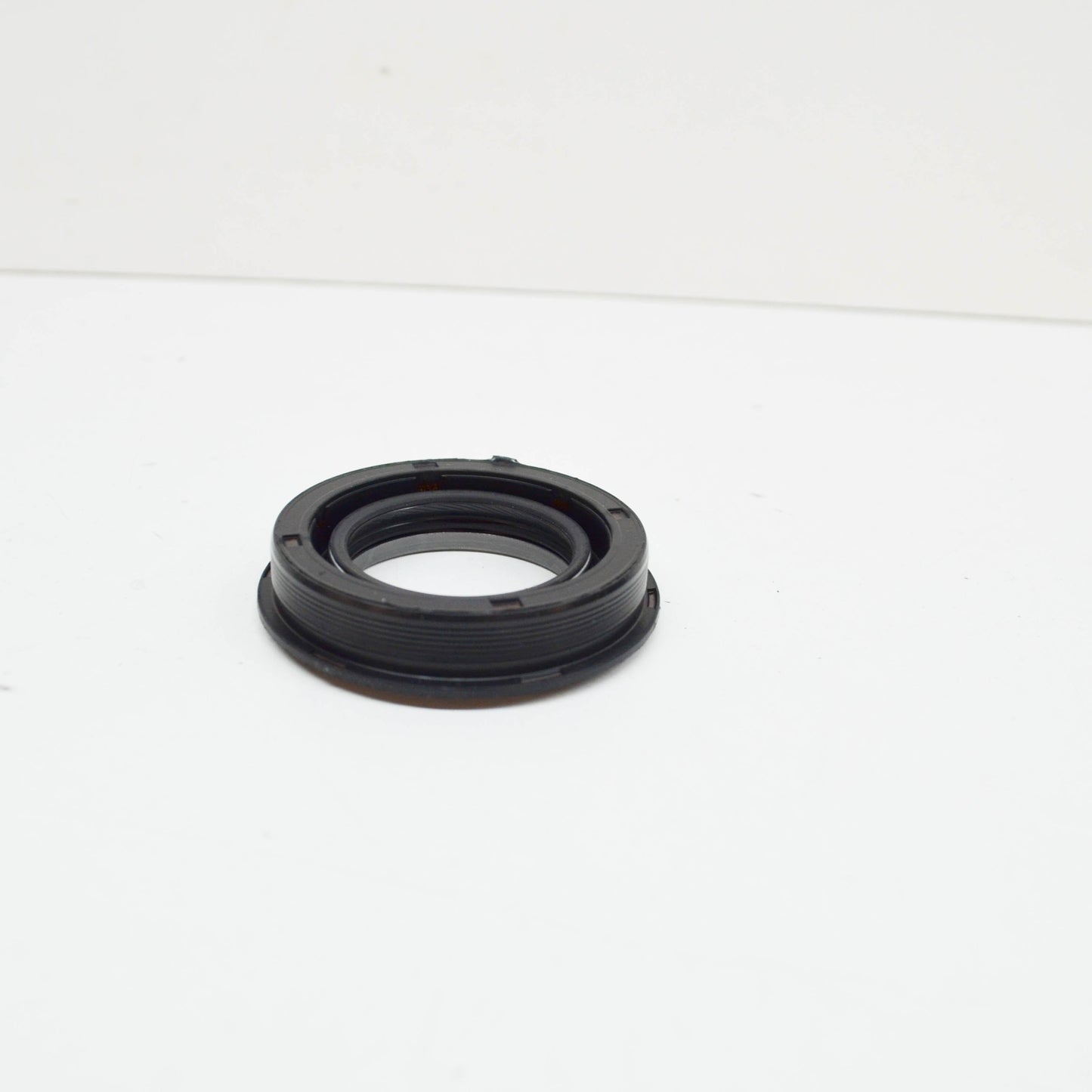 new mini cooper r50 right transmission output shaft seal 23117518638 original
