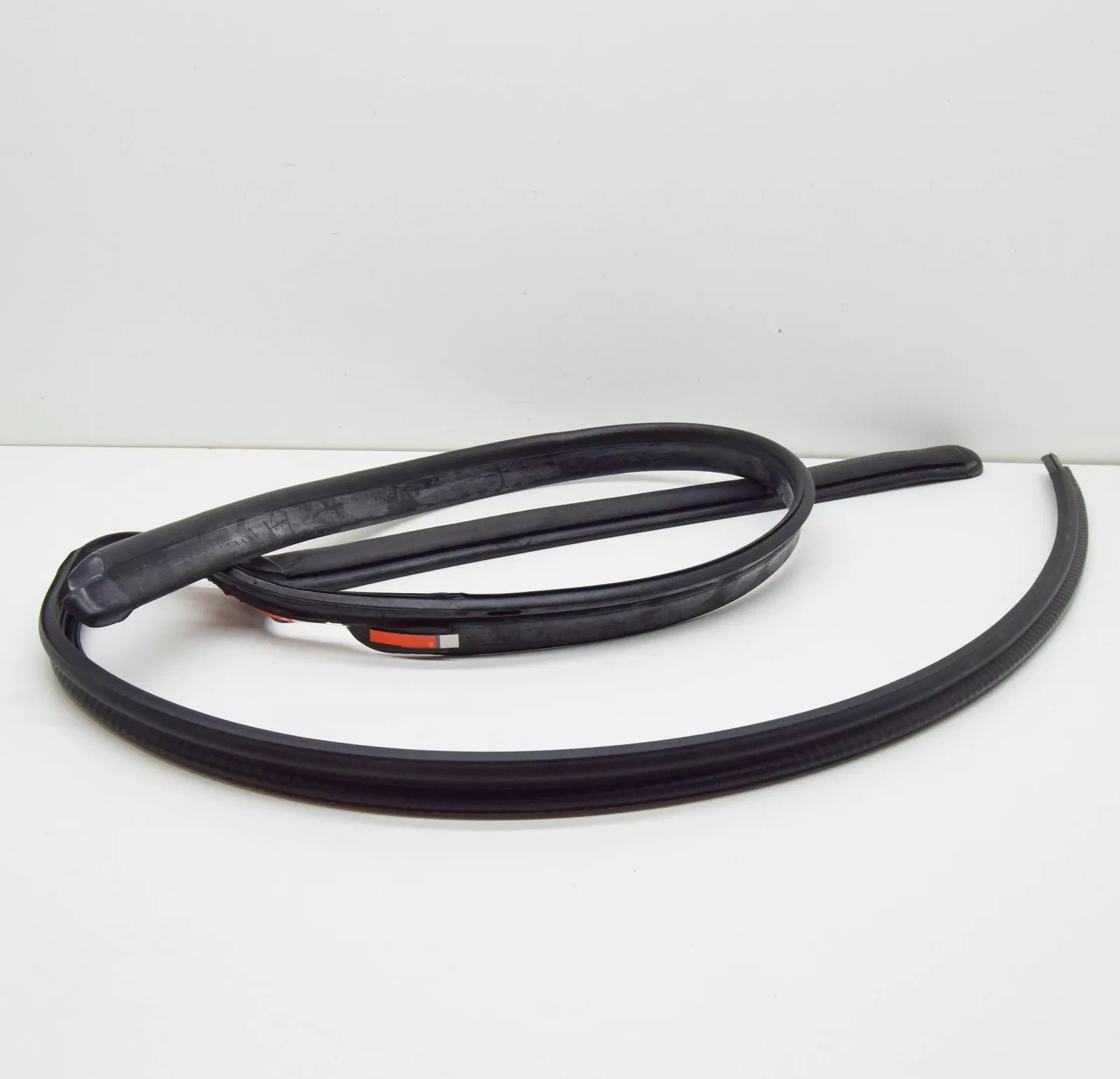 NEW MERCEDES-BENZ VITO W639 SLIDING DOOR LEFT TOP SEAL A6397210480 ORIGINAL