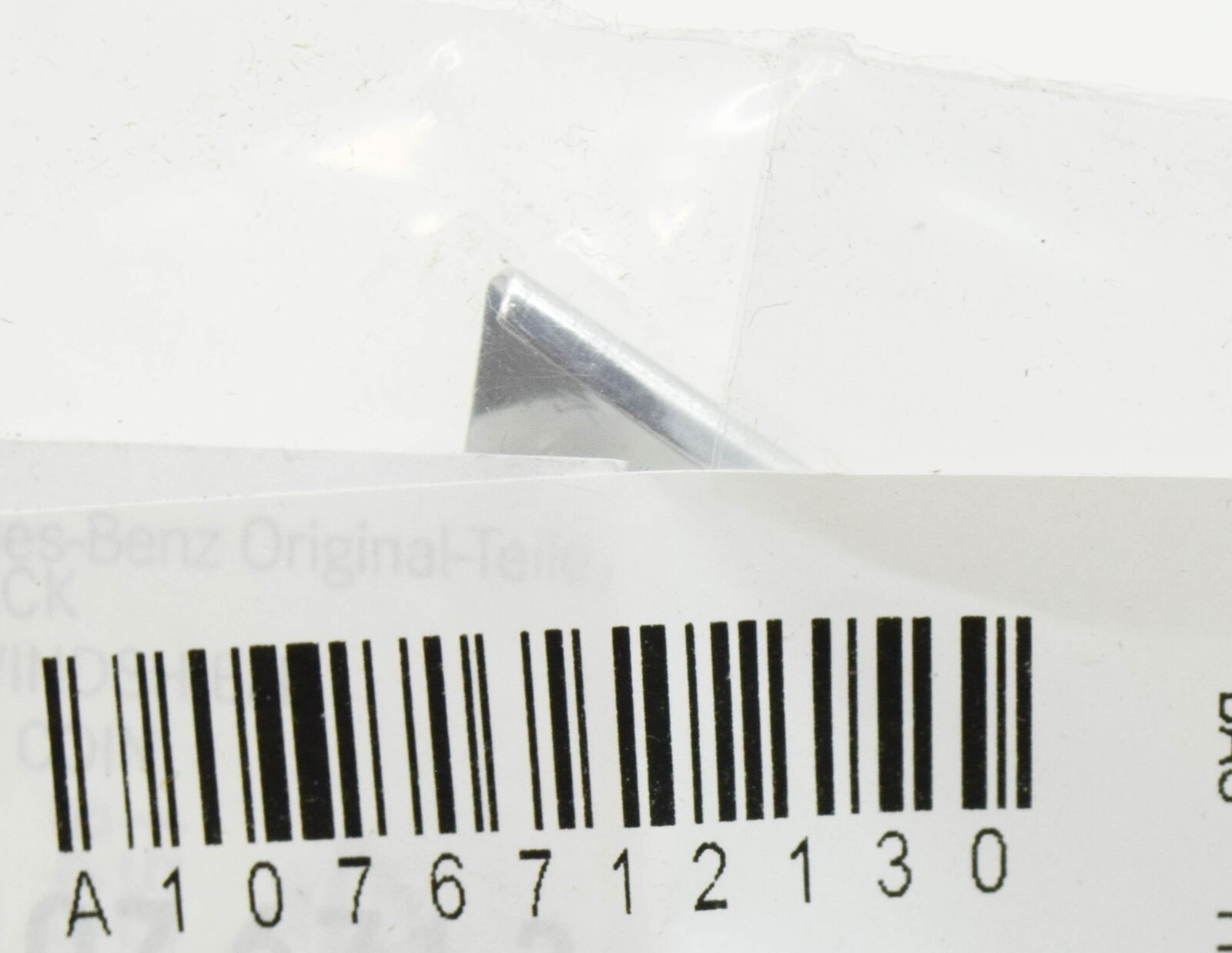 NEW MB SL R107 FRONT WINDSHIELD LEFT OUTER BOTTOM MOULDING A1076712130 ORIGINAL