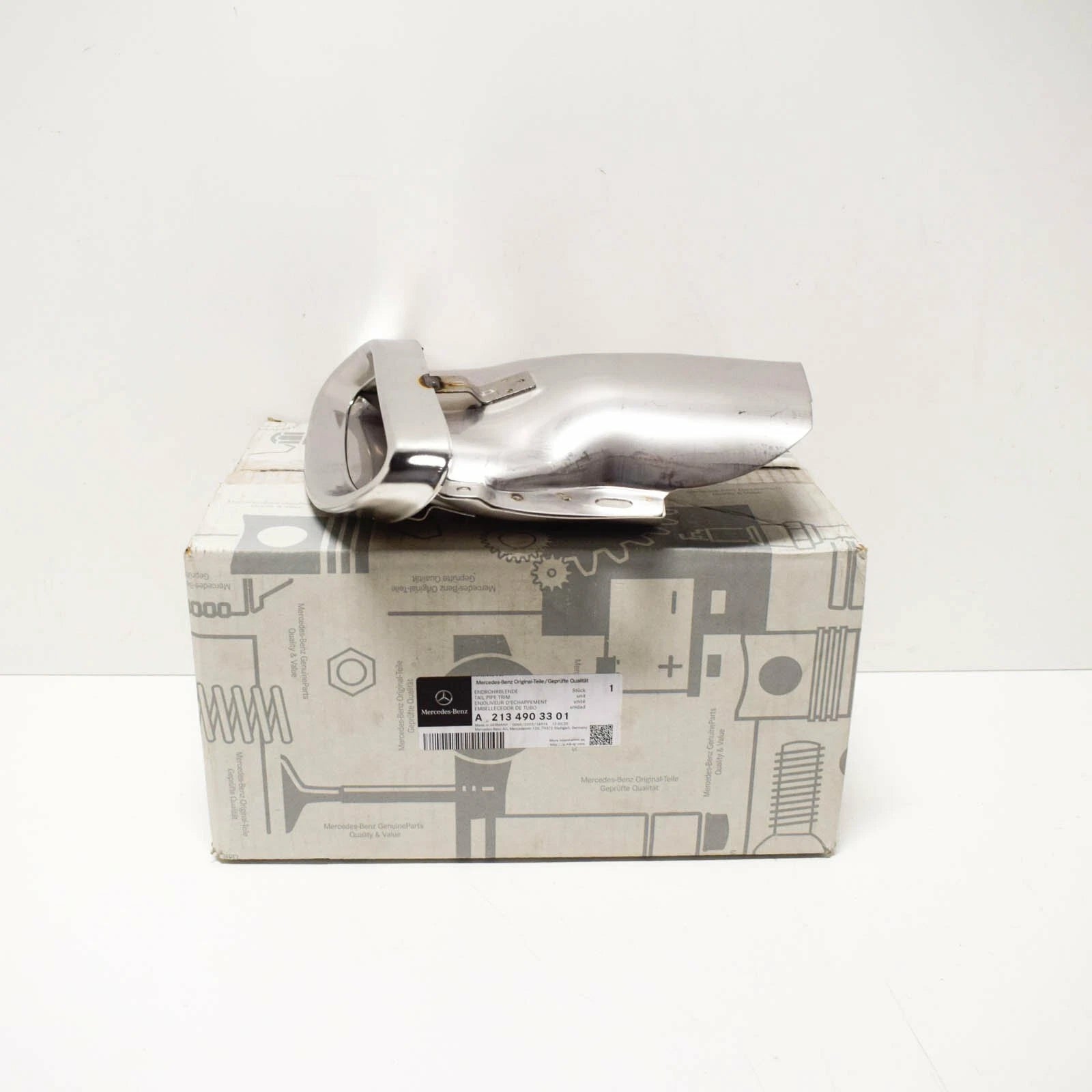 NEW MERCEDES-BENZ E W213 LEFT TAIL PIPE COVER A2134903301