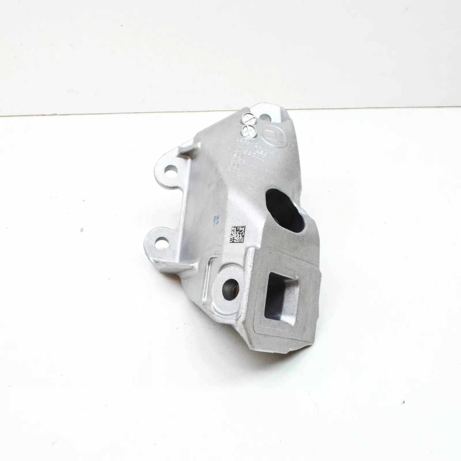 NEW BMW 7 G11 G12 RIGHT ENGINE SUPPORT BRACKET 22116871208 ORIGINAL
