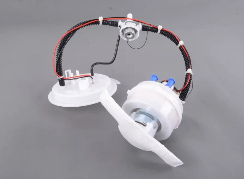 NEW BMW 6 CABRIO F12 FUEL PUMP 16117260636 7260636 ORIGINAL