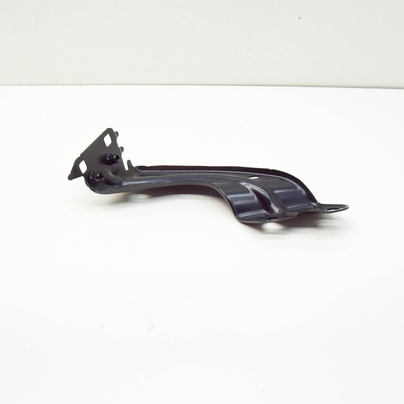 NEW VOLKSWAGEN T-ROC A11 FRONT RIGHT FENDER HOLDER 2GA821136 ORIGINAL