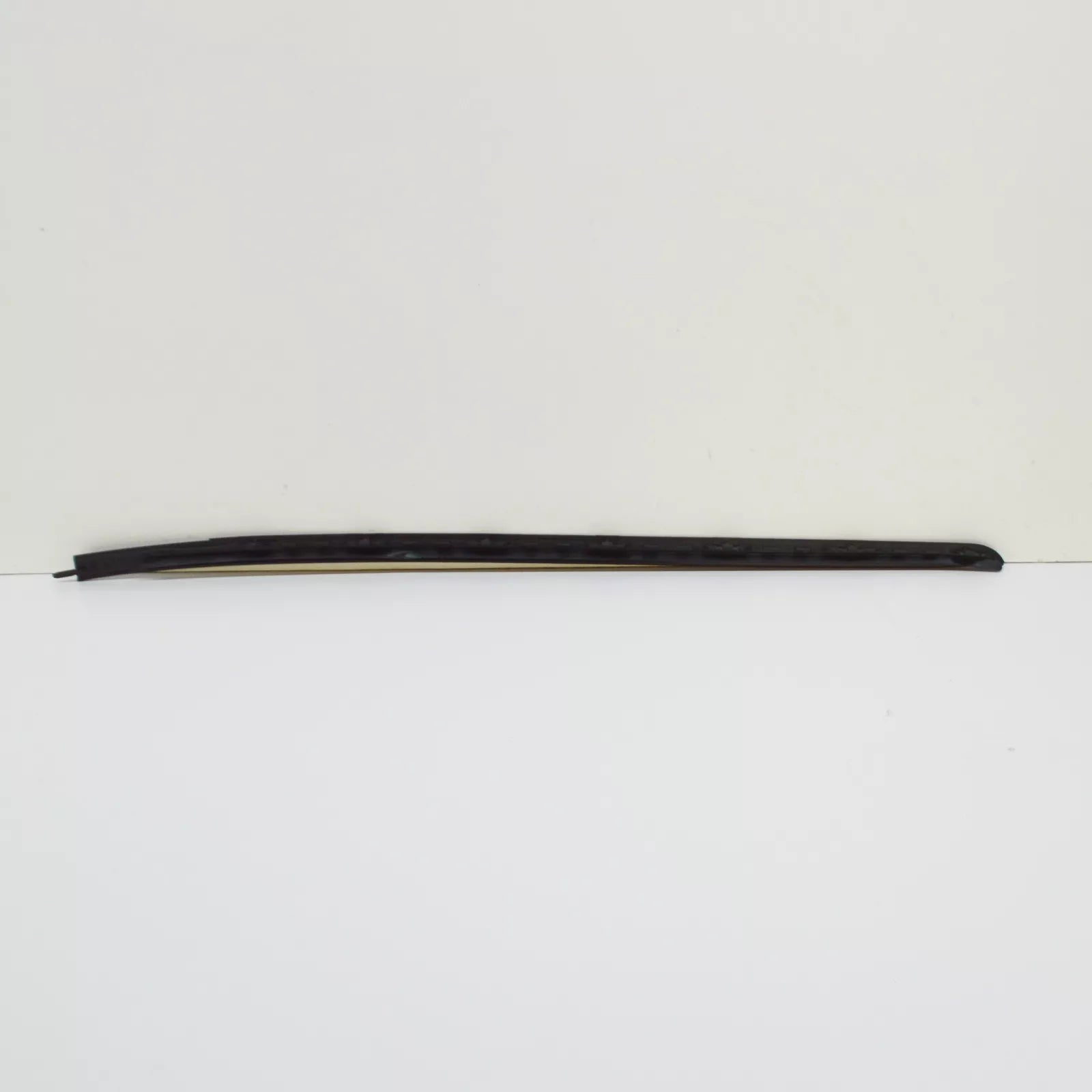 NEW BMW X5 F15, F85 WINDSHIELD LEFT VERTICAL TRIM 51317462205 7462205 ORIGINAL