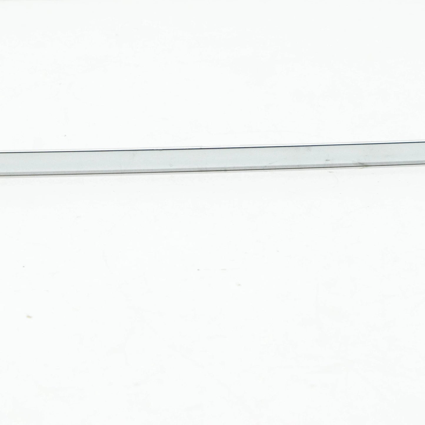 NEW MERCEDES-BENZ S W221 FRONT RIGHT DOOR BOTTOM TRIM A2216904280 ORIGINAL