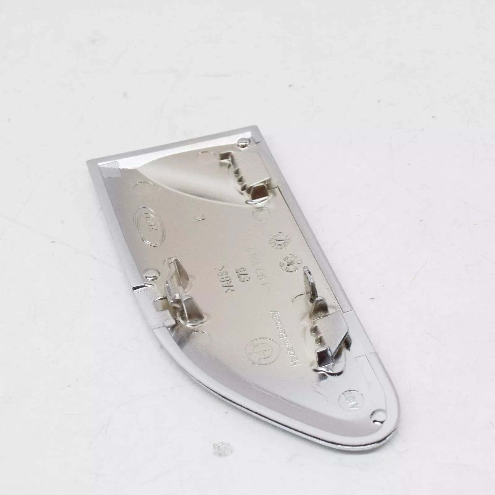 NEW BMW 7 F01 FRONT RIGHT FENDER CHROME TRIM COVER 63137182190 ORIGINAL