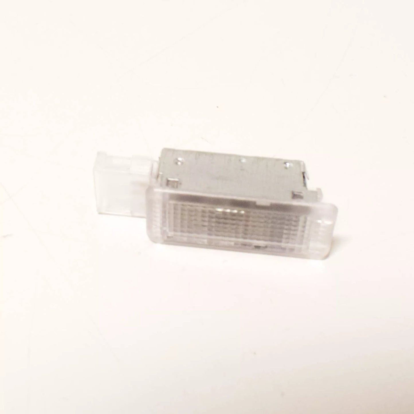 NEW VOLKSWAGEN EOS INTERIOR FOOTWELL LIGHT 6L0947415 ORIGINAL