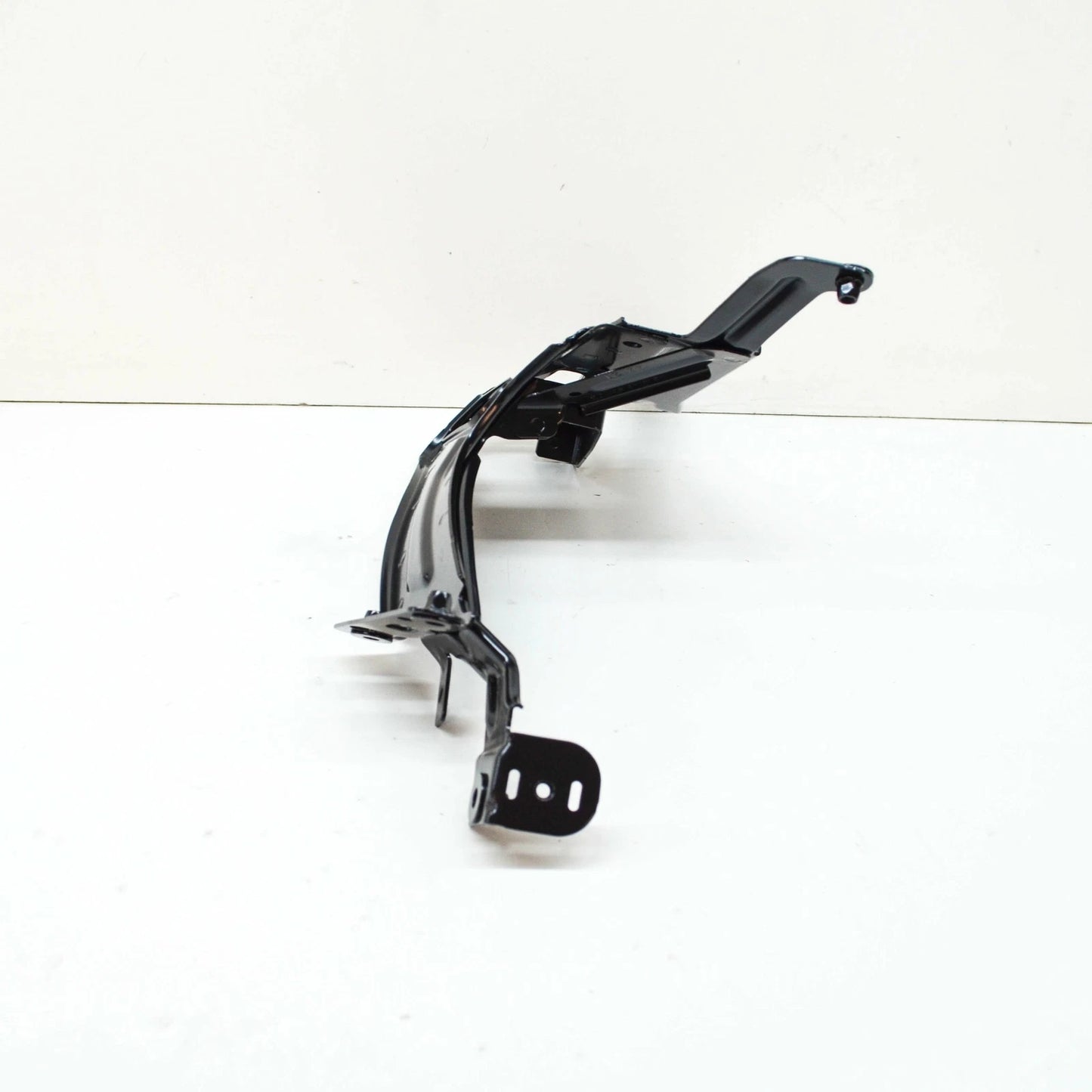 NEW AUDI A6 C8 FRONT RIGHT FENDER HOLDER BRACE 4K0821132