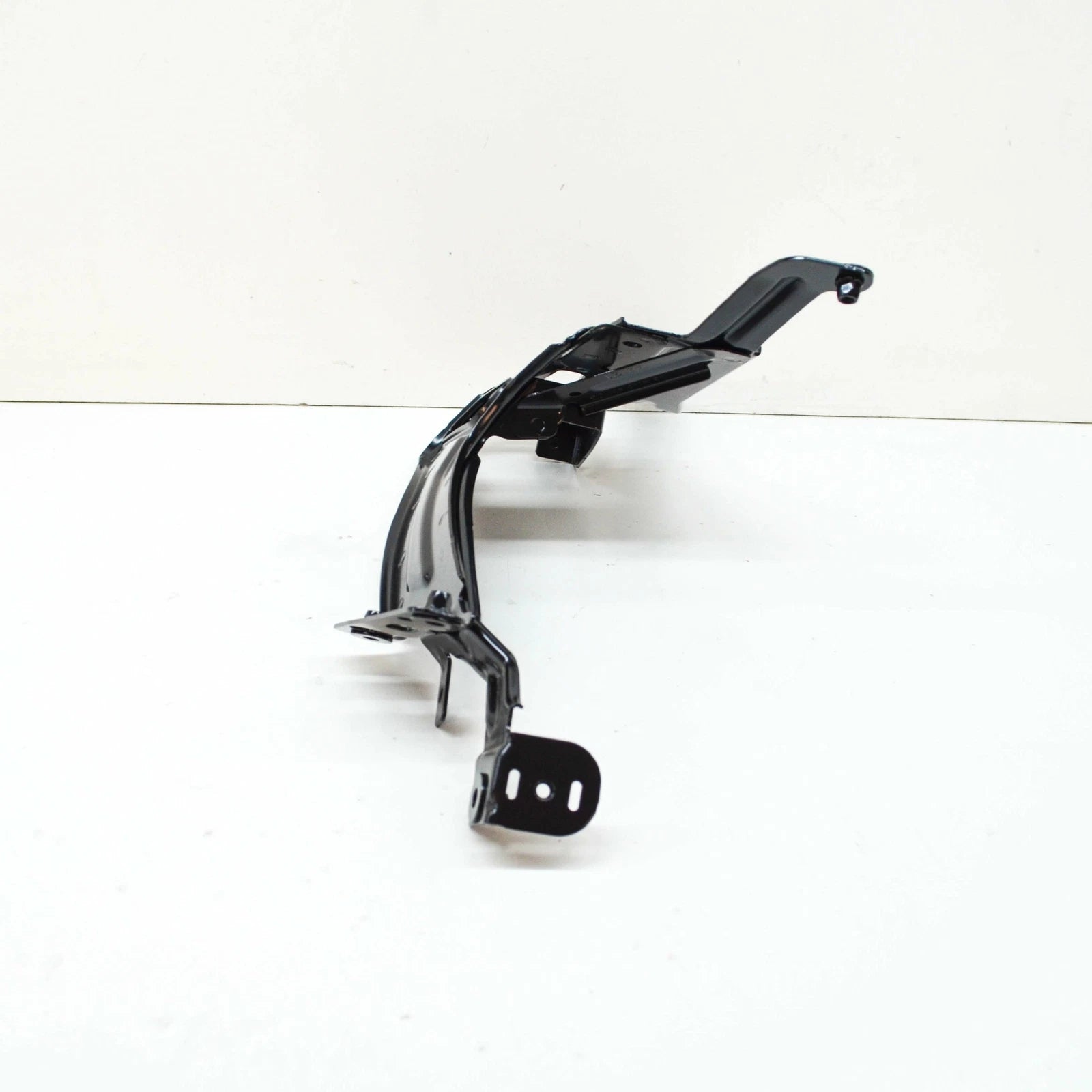 NEW AUDI A6 C8 FRONT RIGHT FENDER HOLDER BRACE 4K0821132