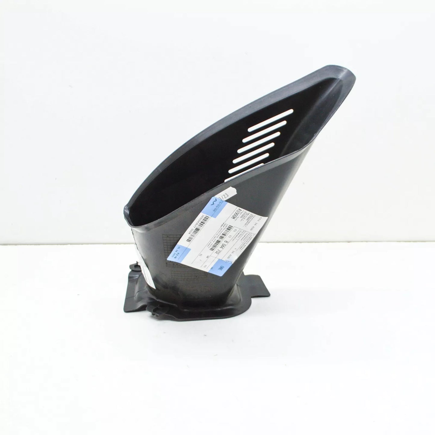 NEW BMW M Z4 COUPE E86 FRONT RIGHT BRAKE AIR INTAKE TUBE 51118044702 ORIGINAL