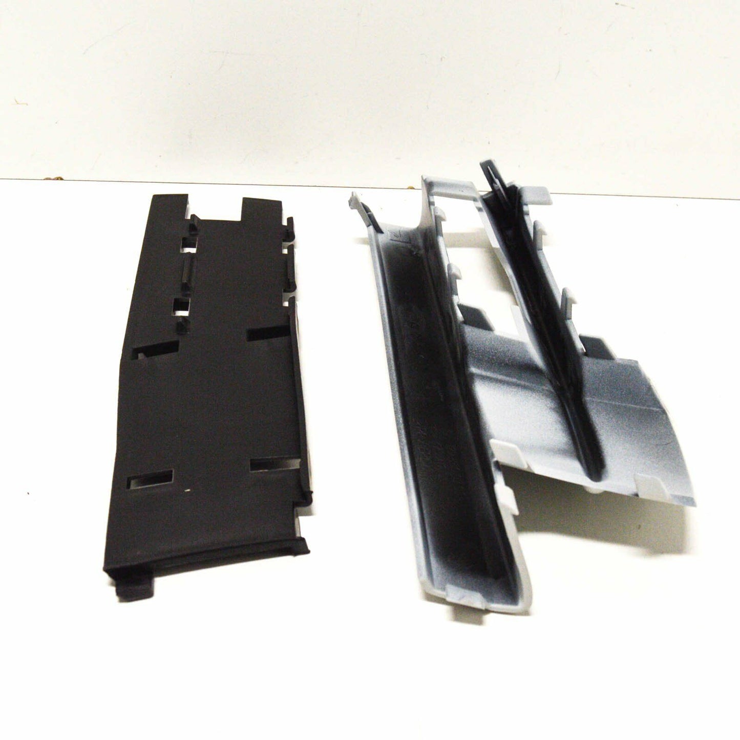 NEW MERCEDES-BENZ SL R129 FRONT TOW HOOK COVER A12988002059999 ORIGINAL