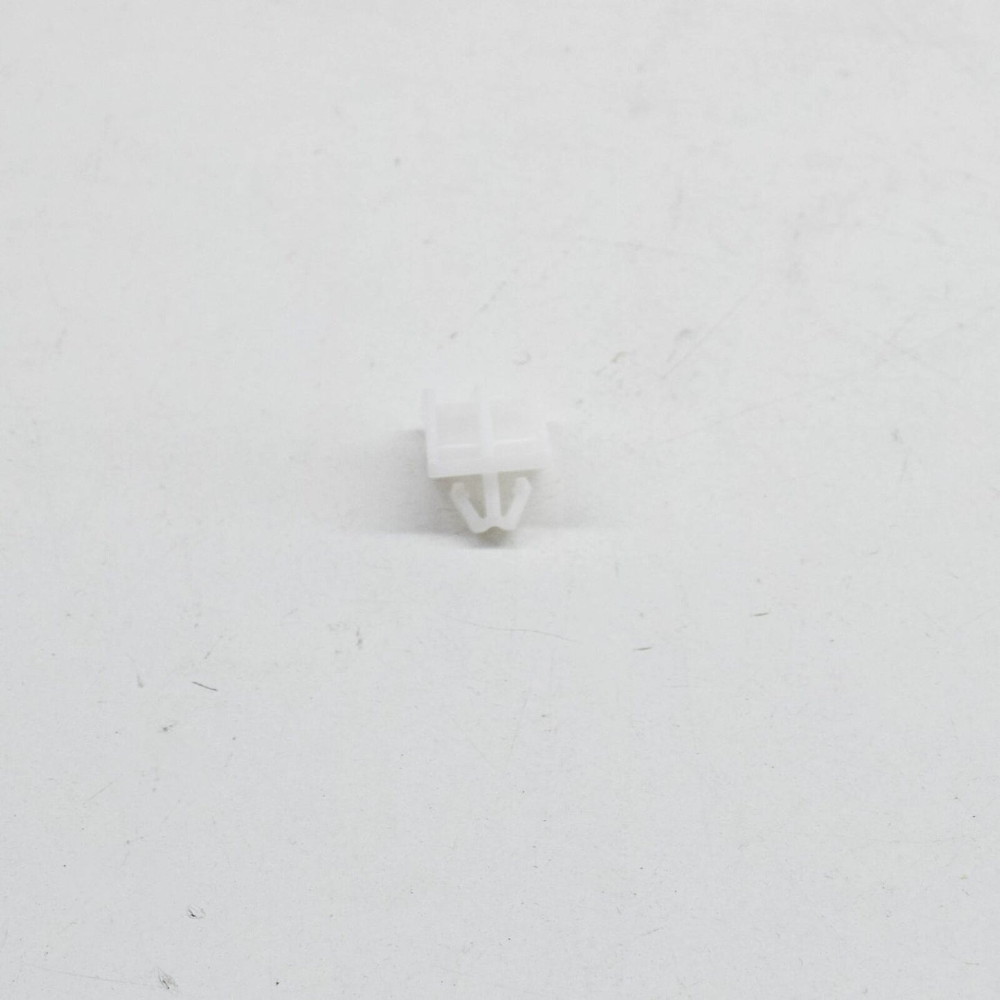 NEW MERCEDES-BENZ CLA COUPE C117 LEFT ROCKER MOLDING CLIP A0019910371 ORIGINAL