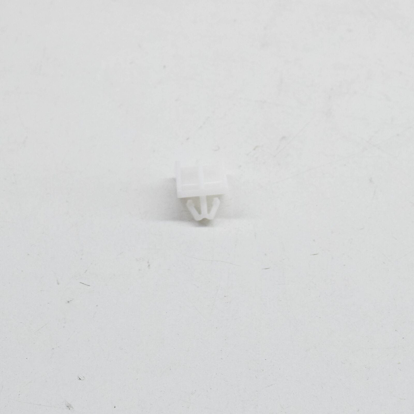 NEW MERCEDES-BENZ CLA COUPE C117 LEFT ROCKER MOLDING CLIP A0019910371 ORIGINAL