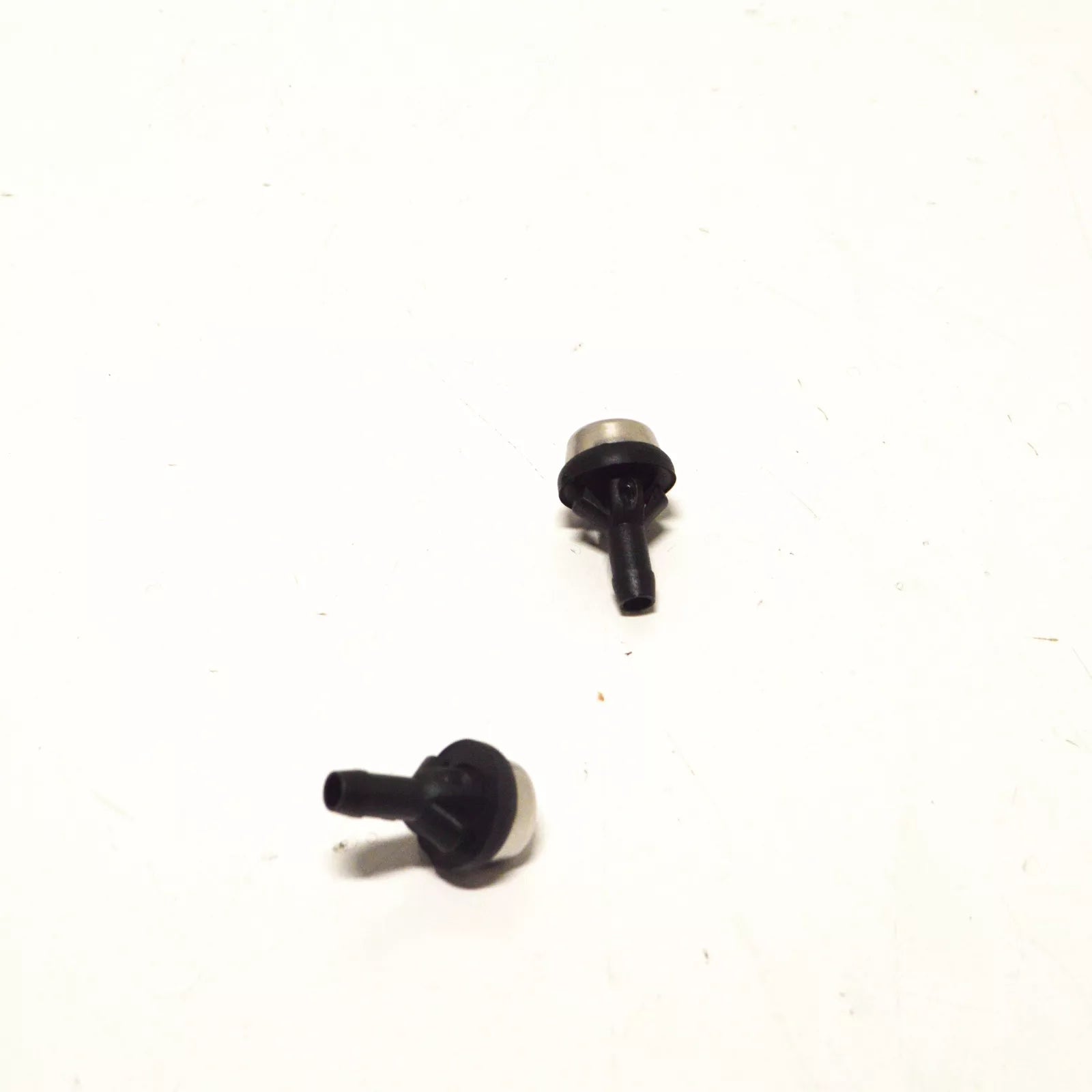 NEW MERCEDES BENZ SL R107 WINDSHIELD WASHER NOZZLE PAIR A1078600147 ORIGINAL