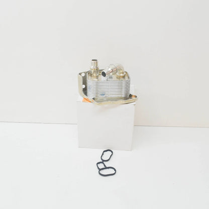 NEW BMW 1 E87 ENGINE OIL COOLER 11427508967 ORIGINAL