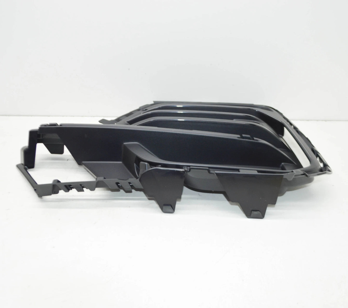 NEW BMW X5 G05 FRONT BUMPER LEFT CLOSED GRILLE 51115A1E043 ORIGINAL