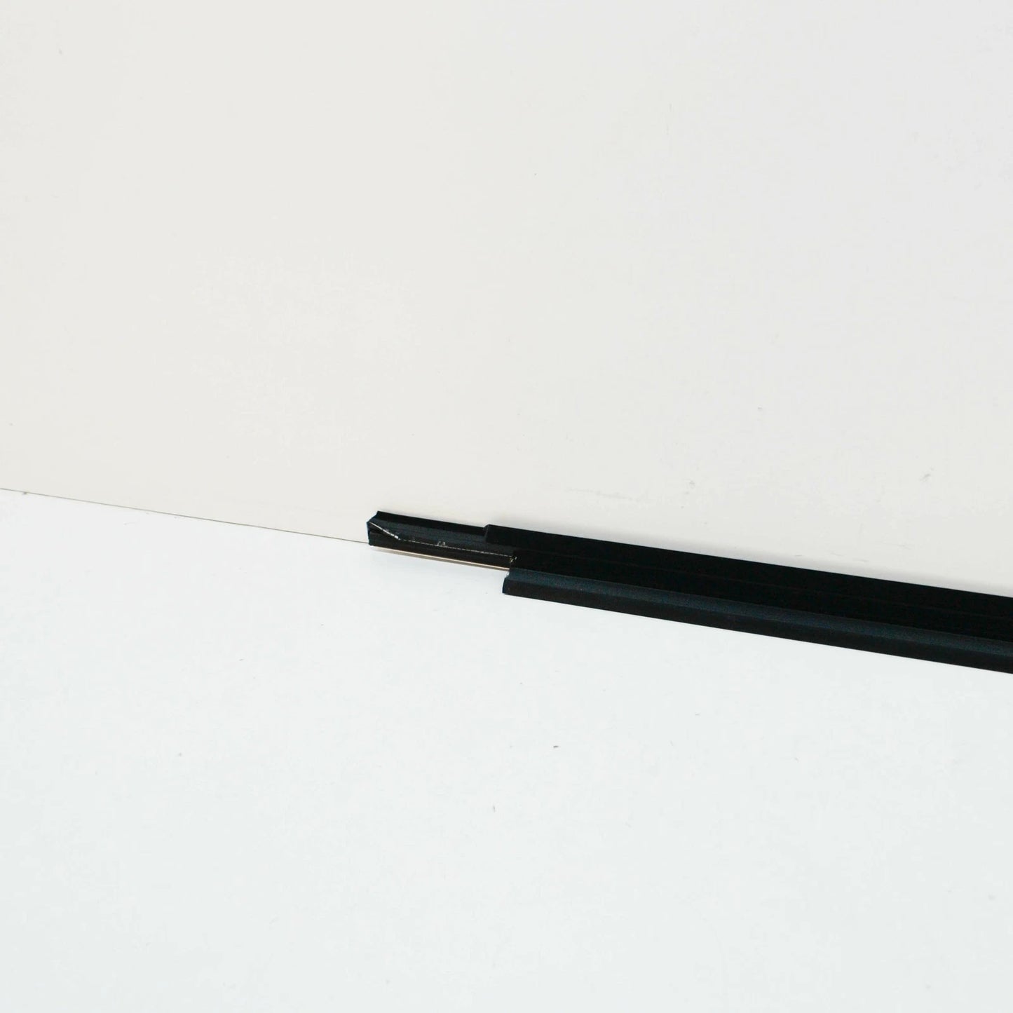 NEW AUDI A8 D4 REAR RIGHT DOOR WINDOW SLOT SEAL 4H0853764D2ZZ