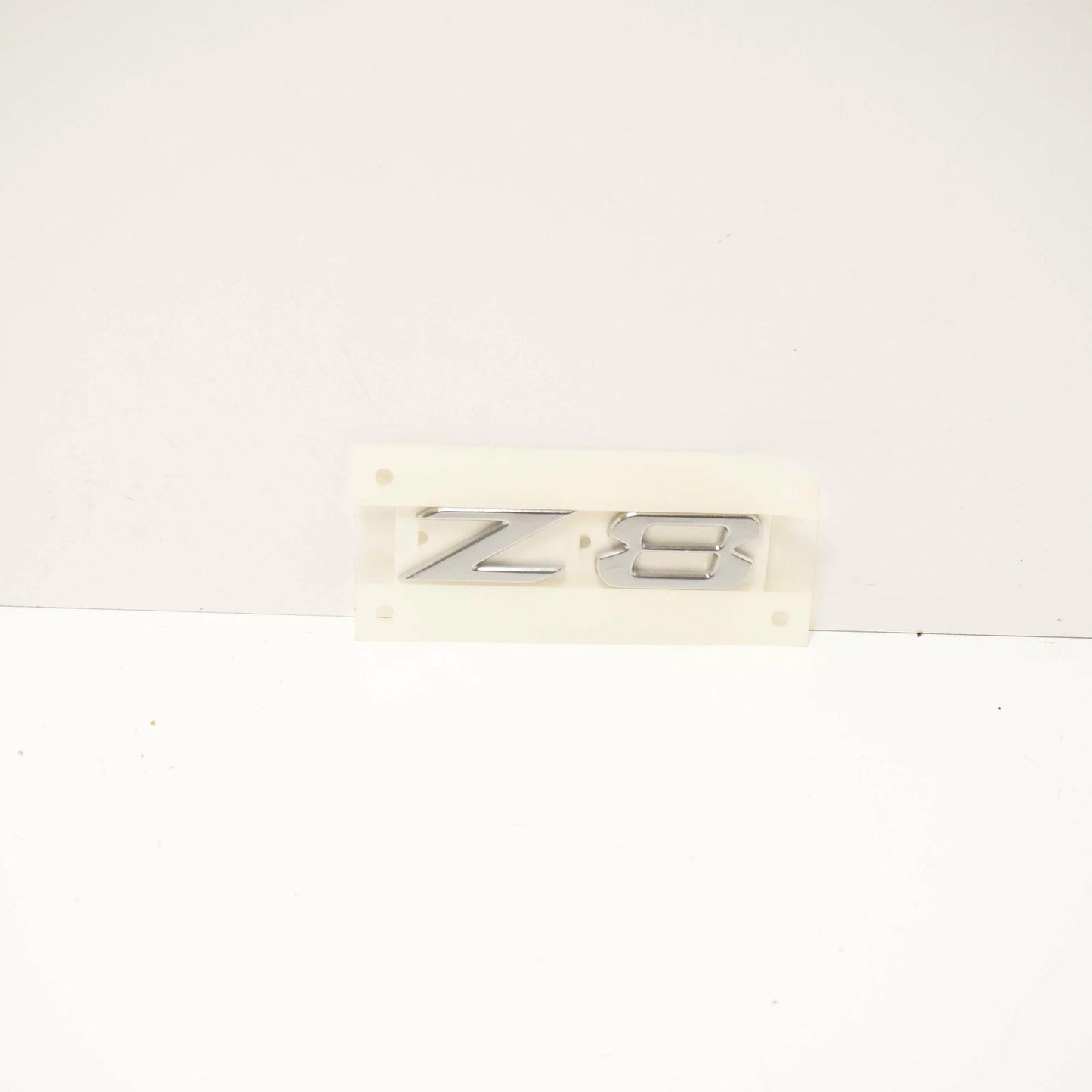 NEW BMW E52 ROADSTER TRUNK LID Z8 EMBLEM BADGE LOGO SIGN 7009130 51147009130