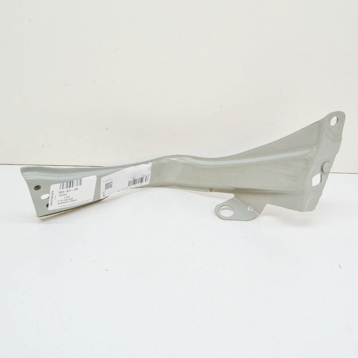 NEW VOLKSWAGEN BEETLE A5 FRONT FENDER LEFT MOUNTING BRACKET 5C5821135