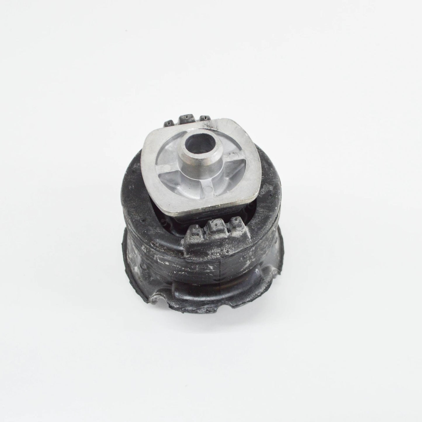 NEW MB S W221 REAR SUBFRAME MOUNTING RUBBER BUSHING A2213511642 ORIGINAL