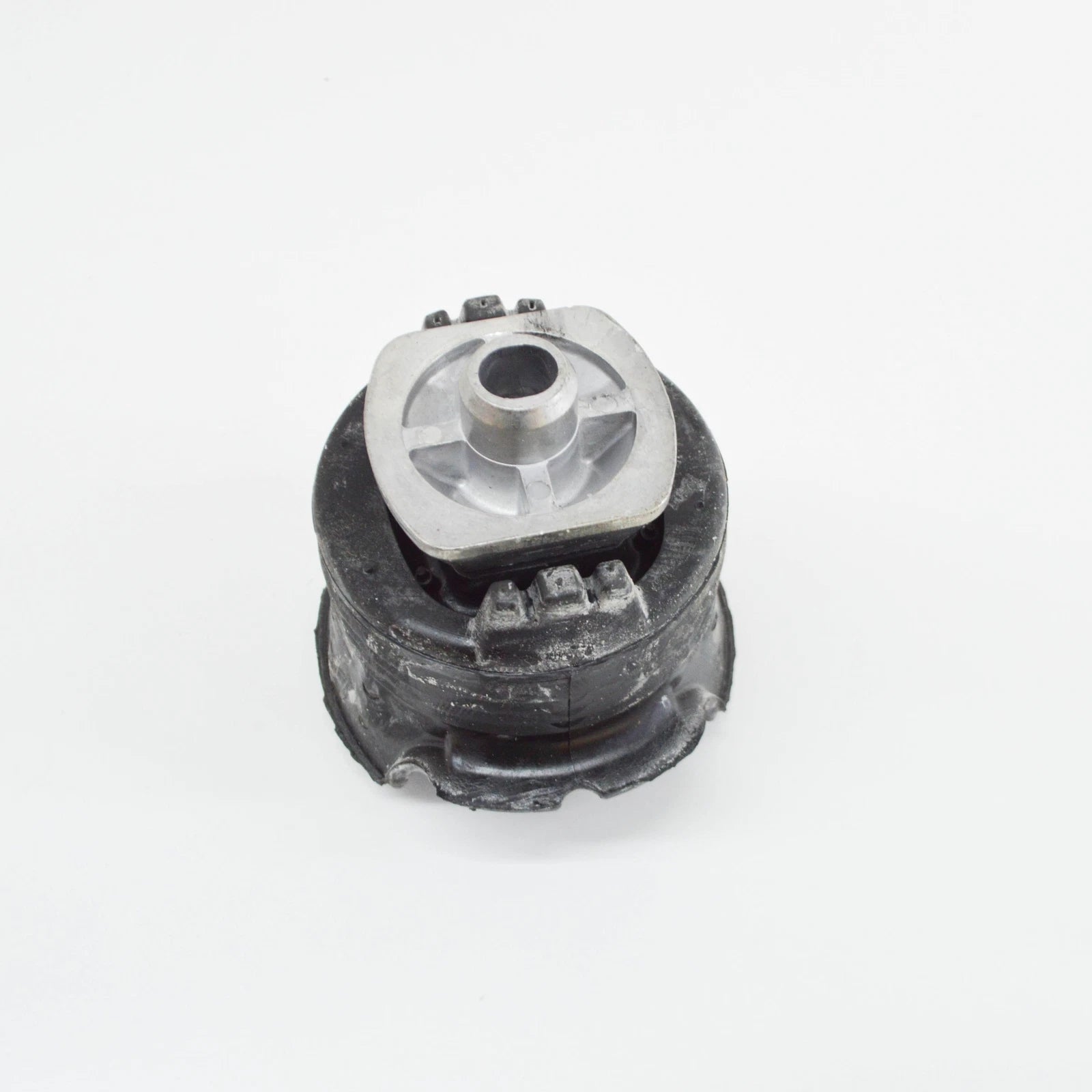 NEW MB S W221 REAR SUBFRAME MOUNTING RUBBER BUSHING A2213511642 ORIGINAL
