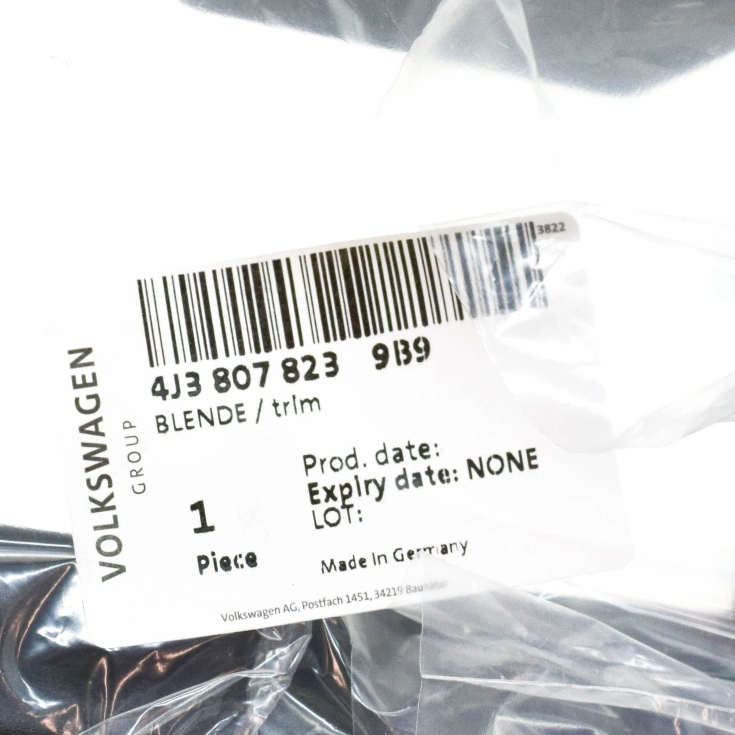 NEW AUDI E-TRON GT FRONT BUMPER CENTER TRIM 4J38078239B9 ORIGINAL