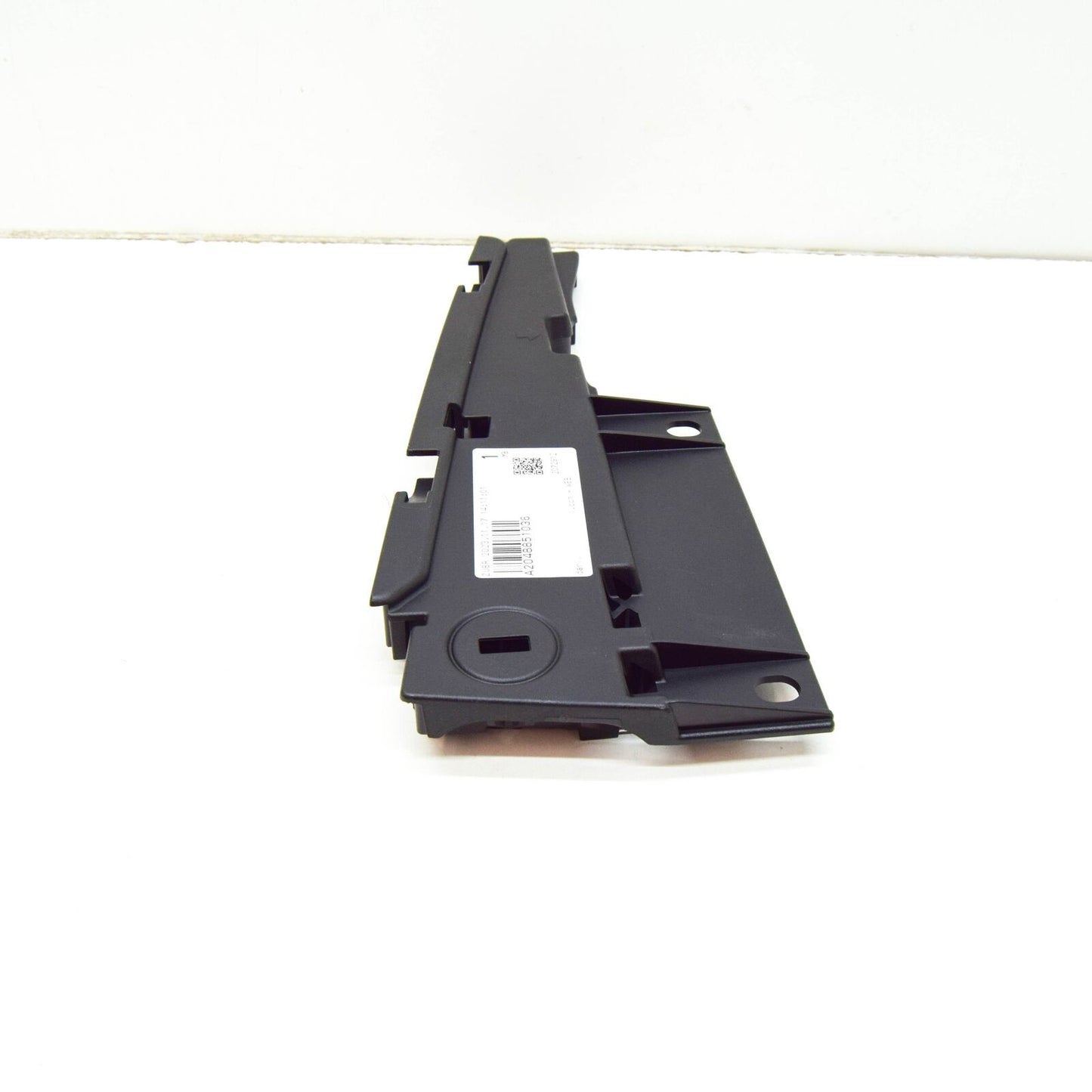 NEW MB GLK X204 FRONT RADIATOR GRILLE BRACKET RIGHT A2048851036 ORIGINAL