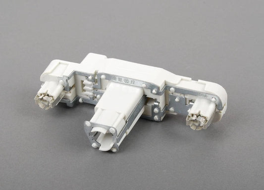 NEW VW CC 09-12 OUTER TAIL LIGHT BULB CARRIER  3C8945257B ORIGINAL