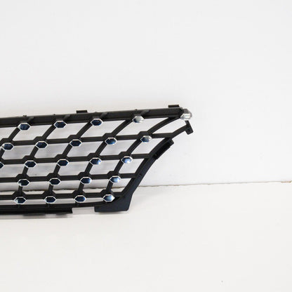 NEW MERCEDES-BENZ C-CLASS W205 FRONT RIGHT GRILLE A2058882060 ORIGINAL