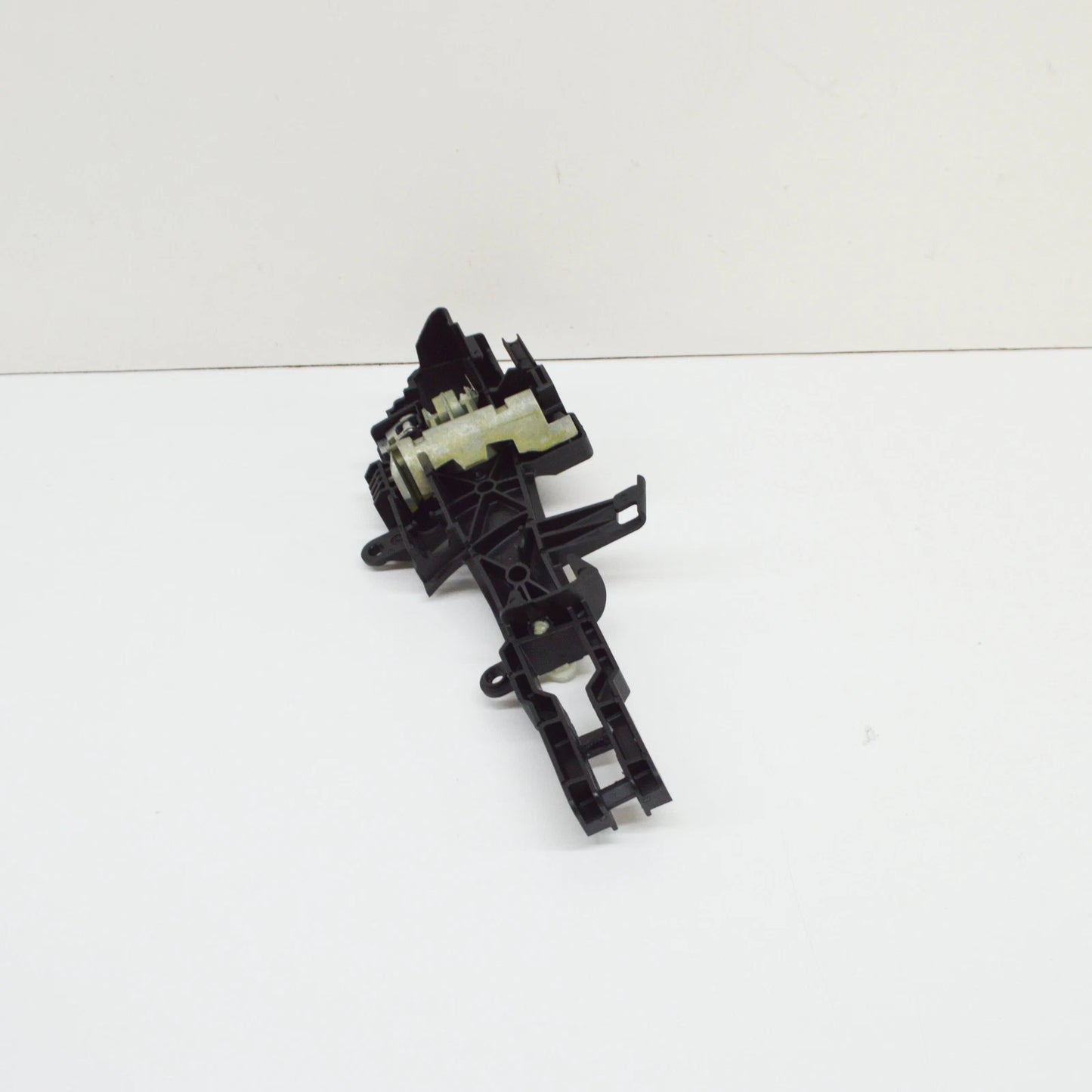 NEW BMW 1 E81 FRONT LEFT DOOR INNER HANDLE CARRIER 51217200935 ORIGINAL