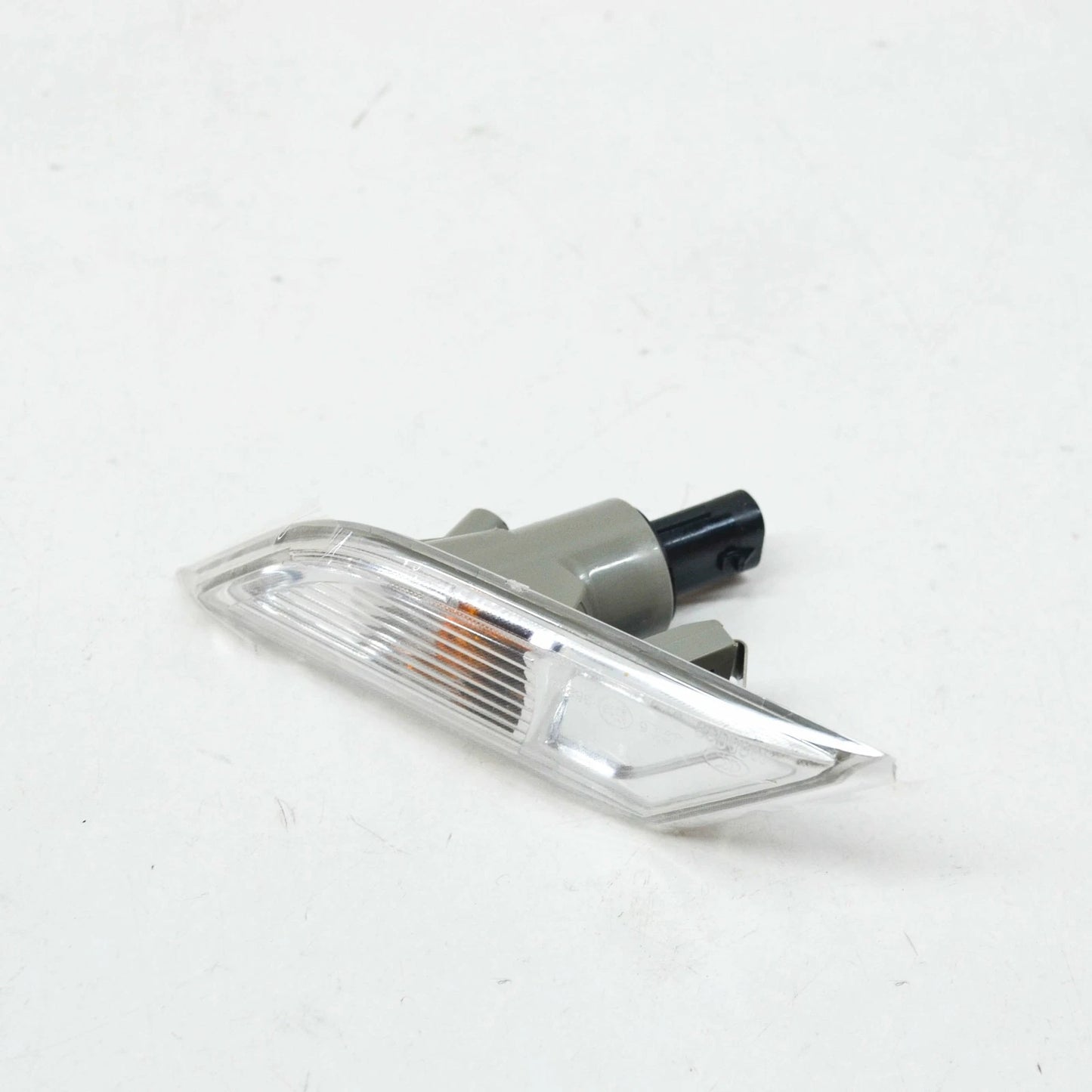 NEW VW TRANSPORTER MULTIVAN T6 FRONT LEFT FENDER TURN SIGNAL 7LA949101 ORIGINAL