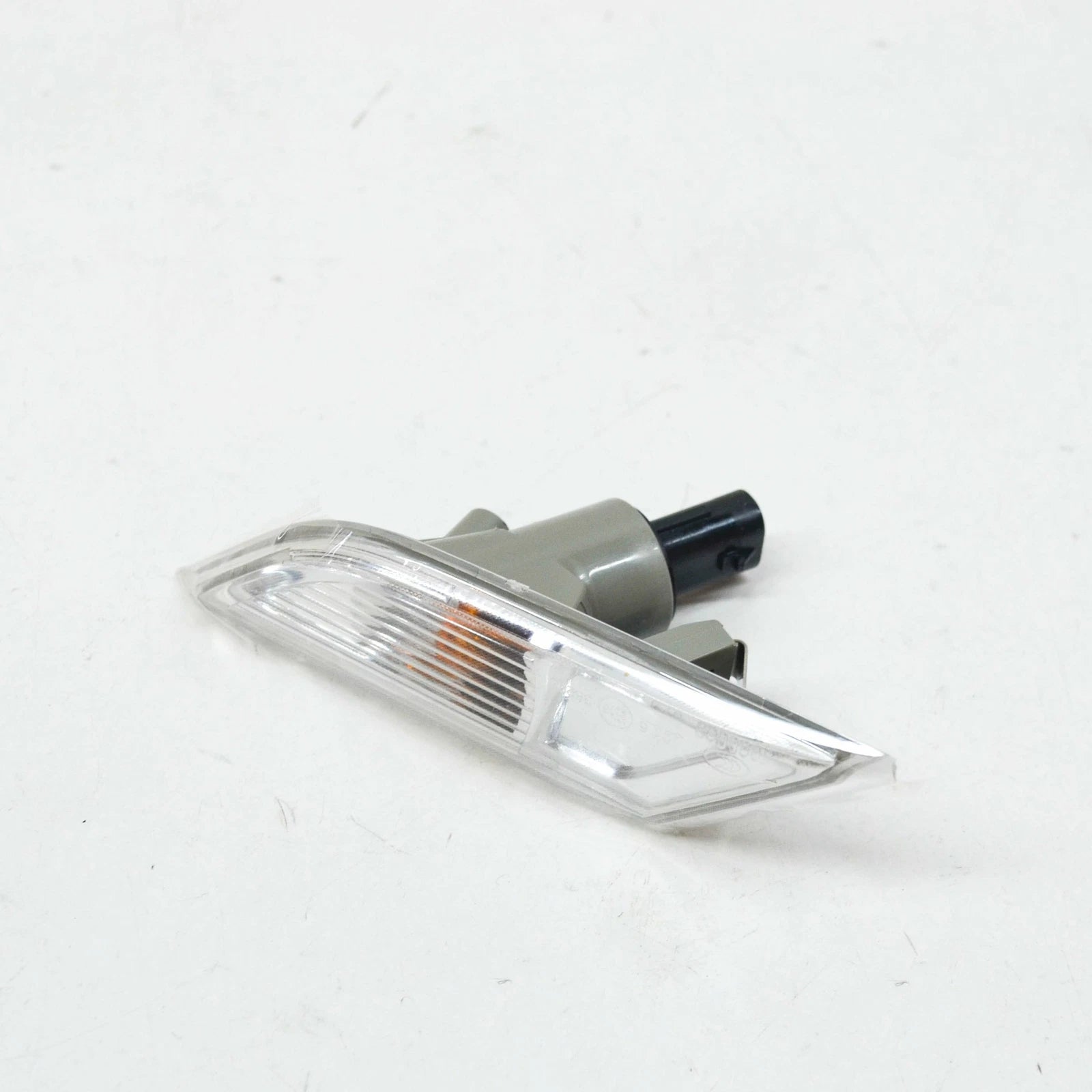 NEW VW TRANSPORTER MULTIVAN T6 FRONT LEFT FENDER TURN SIGNAL 7LA949101 ORIGINAL