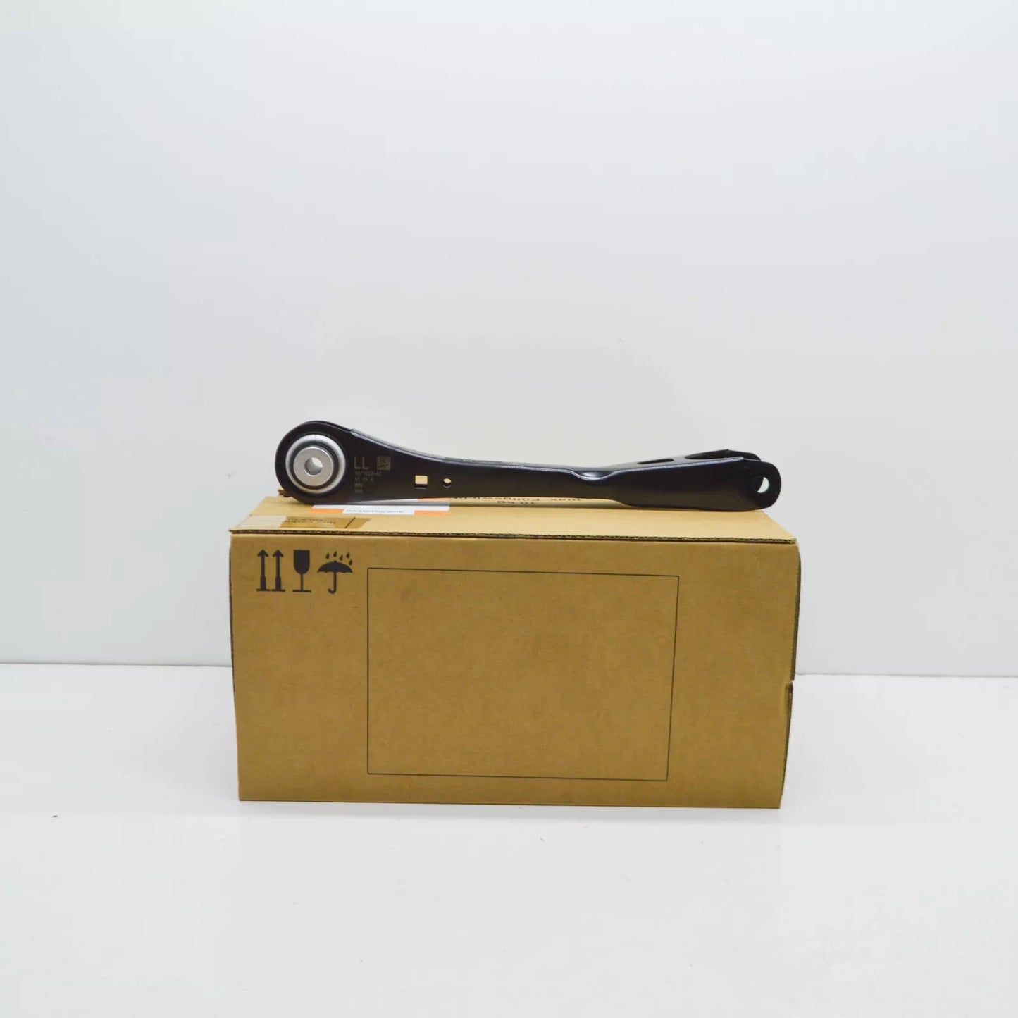 NEW BMW X3 G01 TRAILING ARM WITH RUBBER MOUNT 33306871023 6871023 ORIGINAL