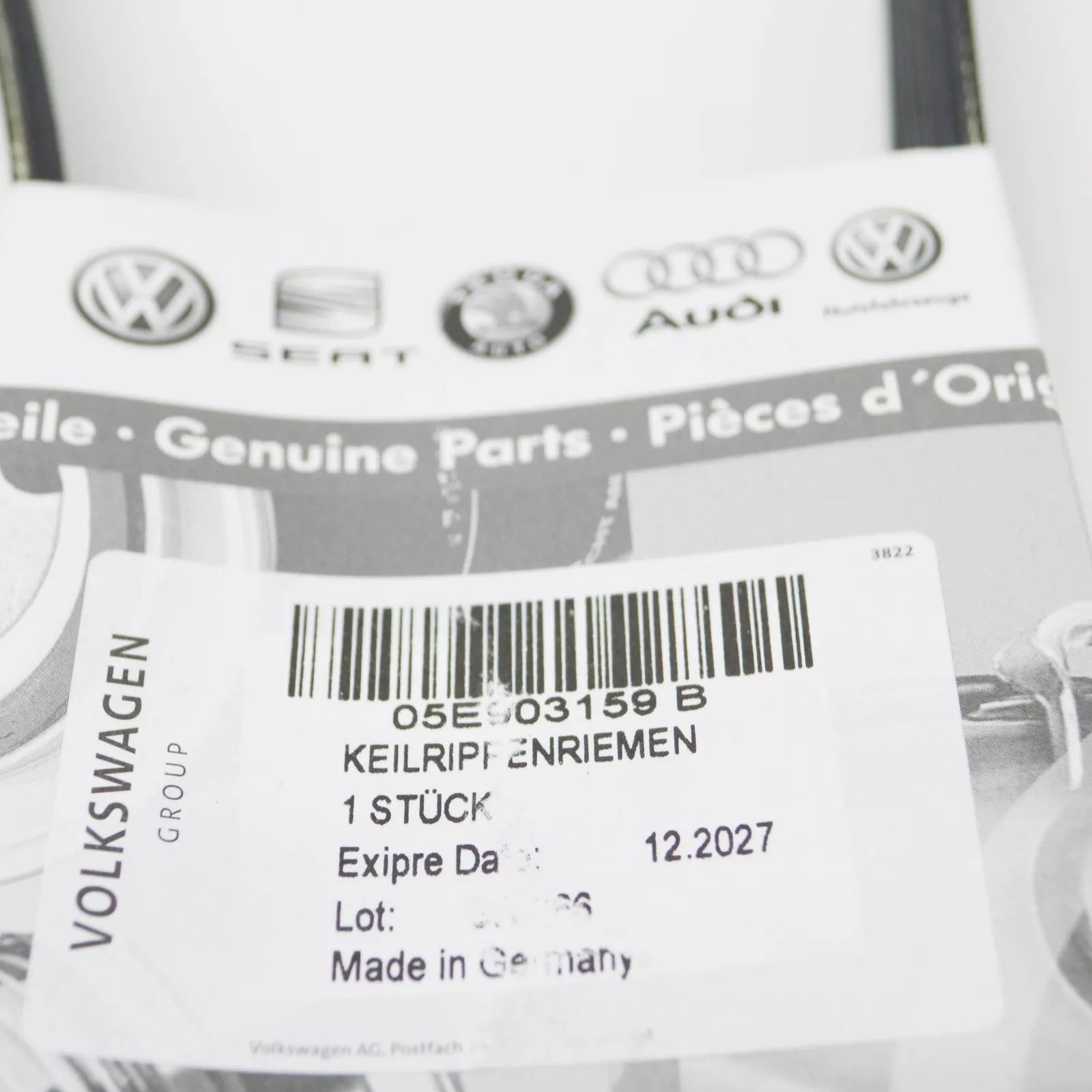 NEW VOLKSWAGEN GOLF MK8 ALTERNATOR POLY-V-BELT 05E903159B ORIGINAL