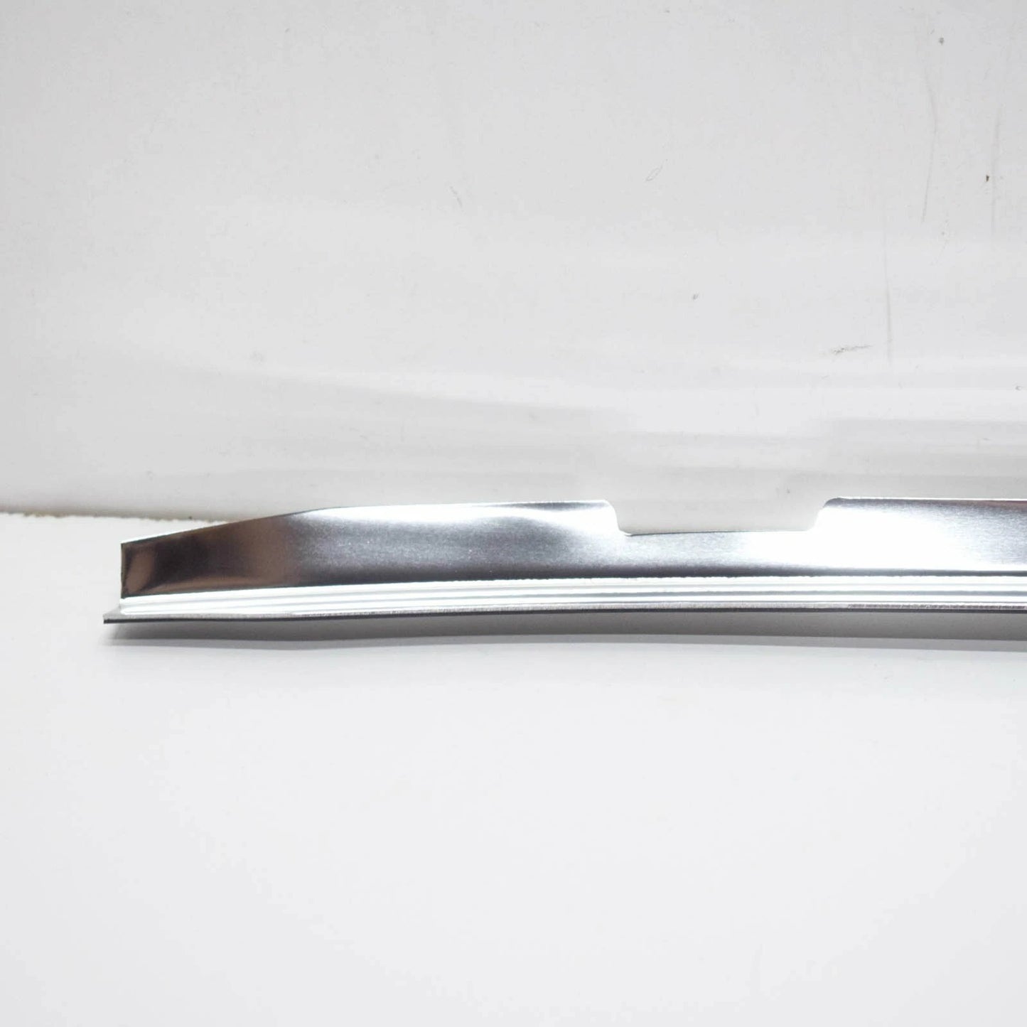 NEW MB S W126 WINDSHIELD RIGHT LATERAL GARNISH MOULDING A1266702822 ORIGINAL