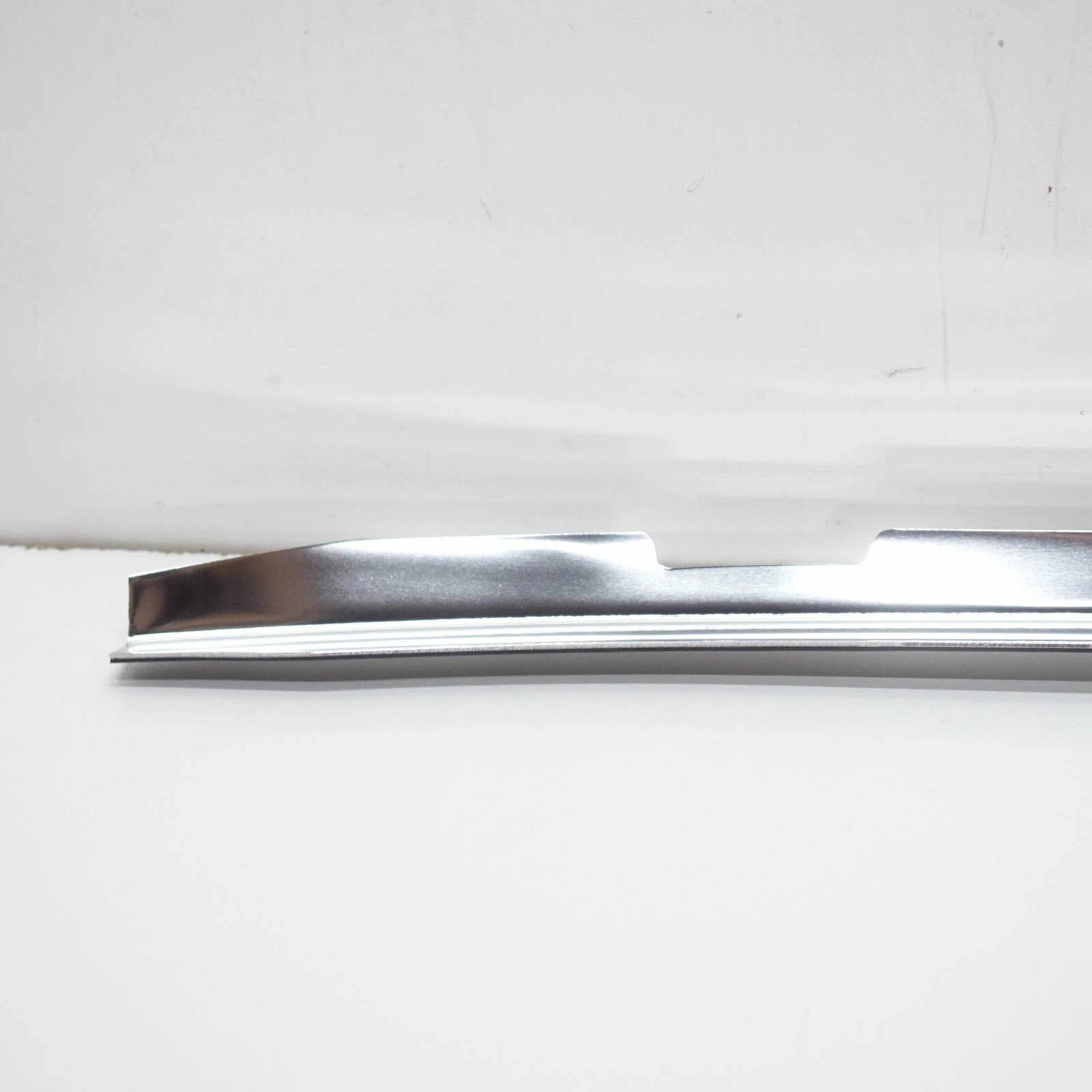 NEW MB S W126 WINDSHIELD RIGHT LATERAL GARNISH MOULDING A1266702822 ORIGINAL