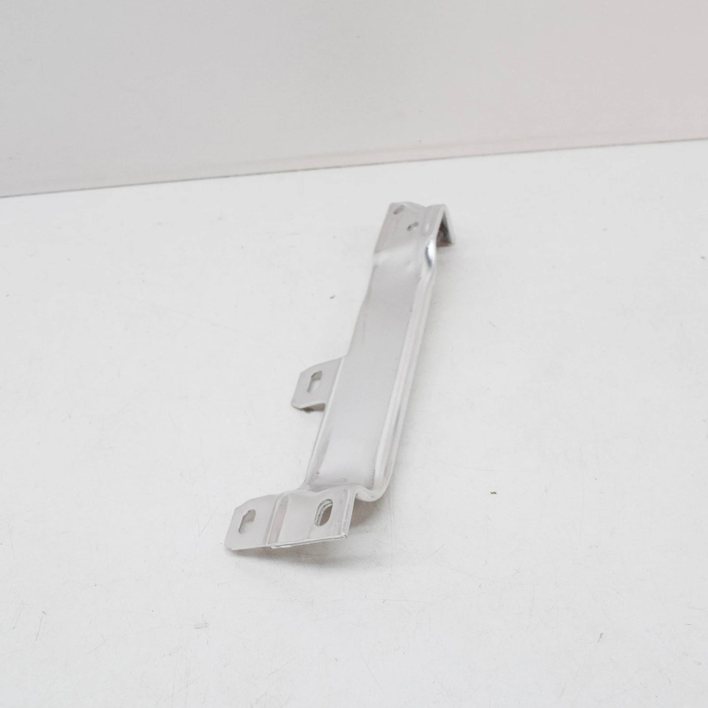 NEW BMW 5 F10 FRONT BUMPER RIGHT BRACKET CONNECTOR 51117158894 2015 ORIGINAL