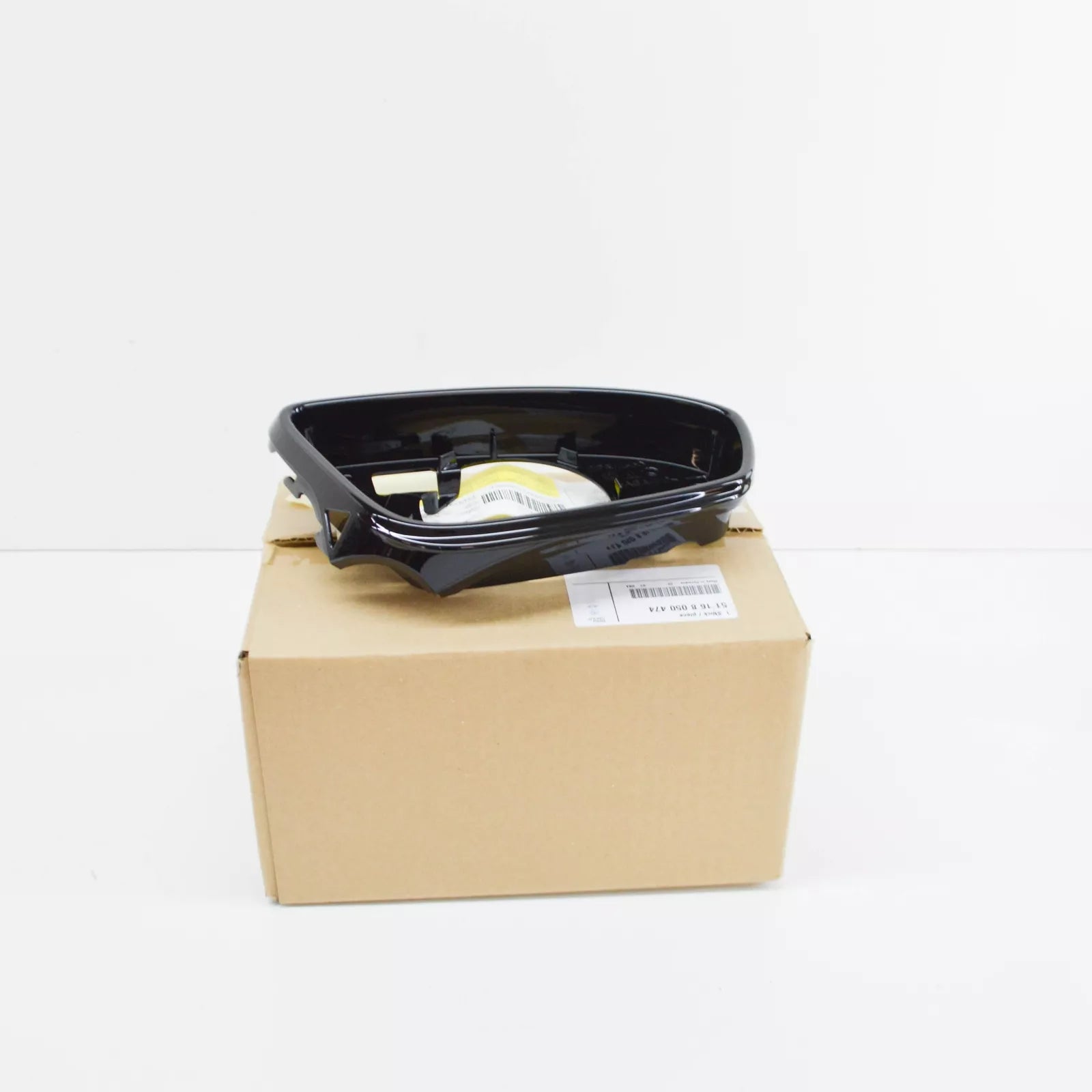 NEW BMW M5 F10 FRONT RIGHT OUTSIDE MIRROR M SUPPORTING RING 51168050474 ORIGINAL