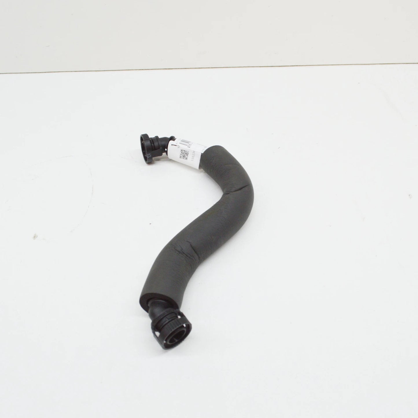 NEW AUDI A3 8P BREATHER VENT HOSE 06J103221 ORIGINAL