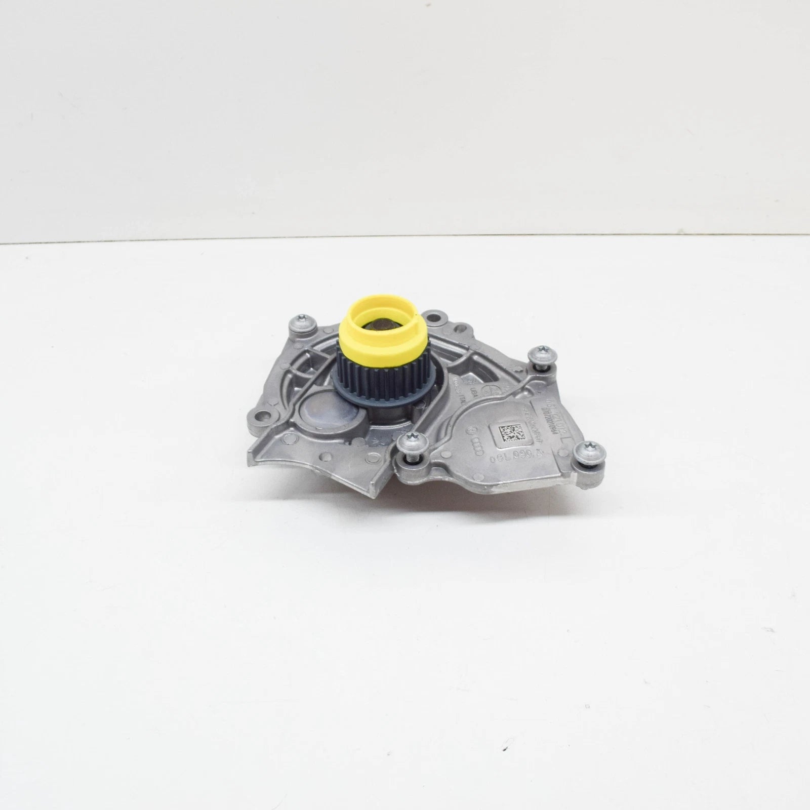 NEW AUDI Q2 COOLANT PUMP 06L121012L