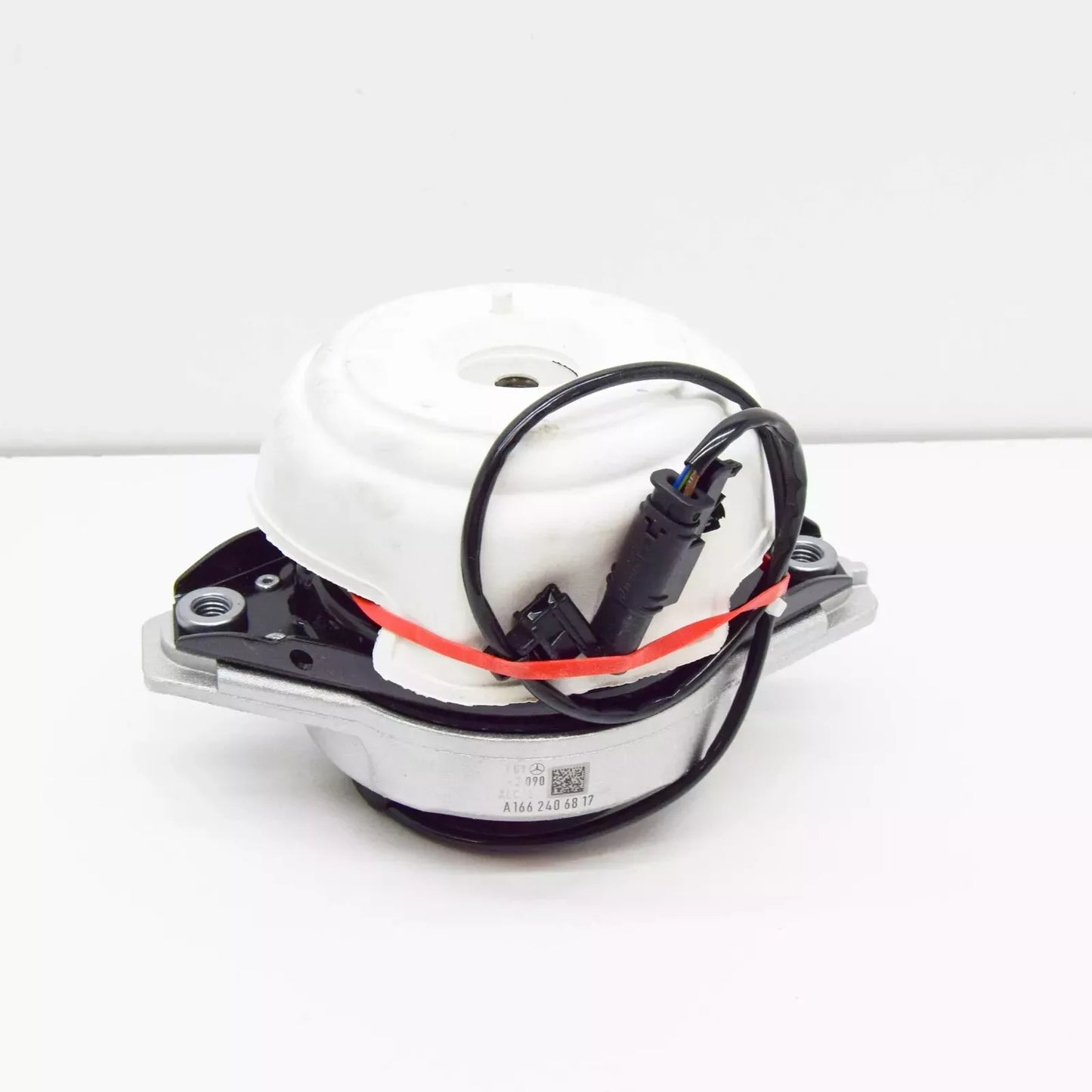 NEW MERCEDES-BENZ GL 350 ML 350 LEFT SIDE ENGINE MOUNT A1662406817